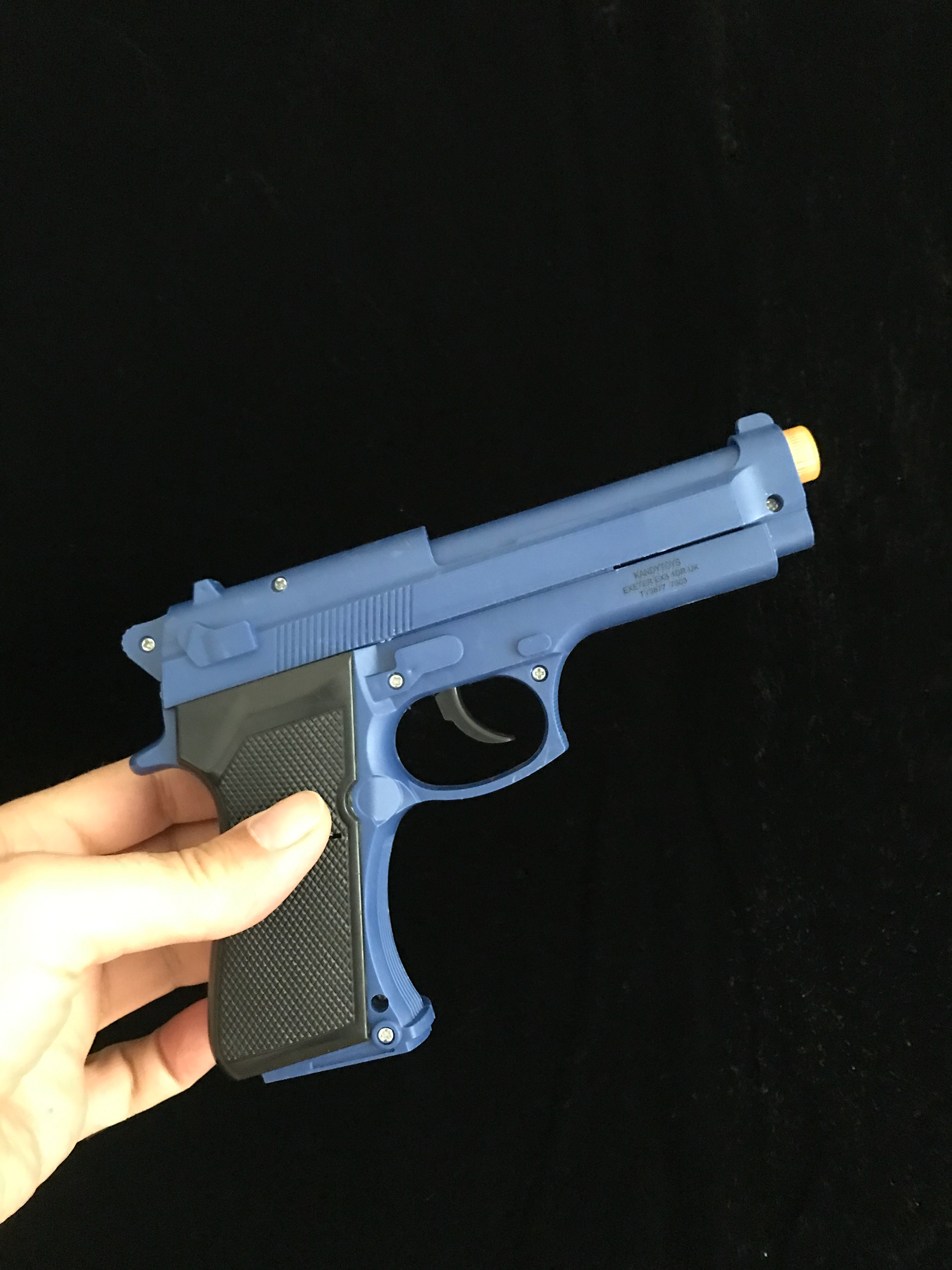 Iconic prop 2 - The gun