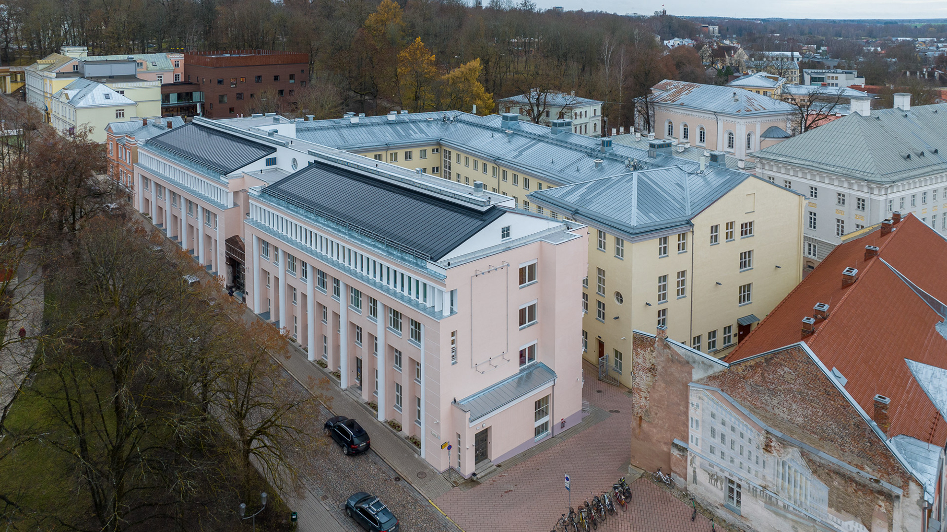 Tartu Ülikooli õppehoone 