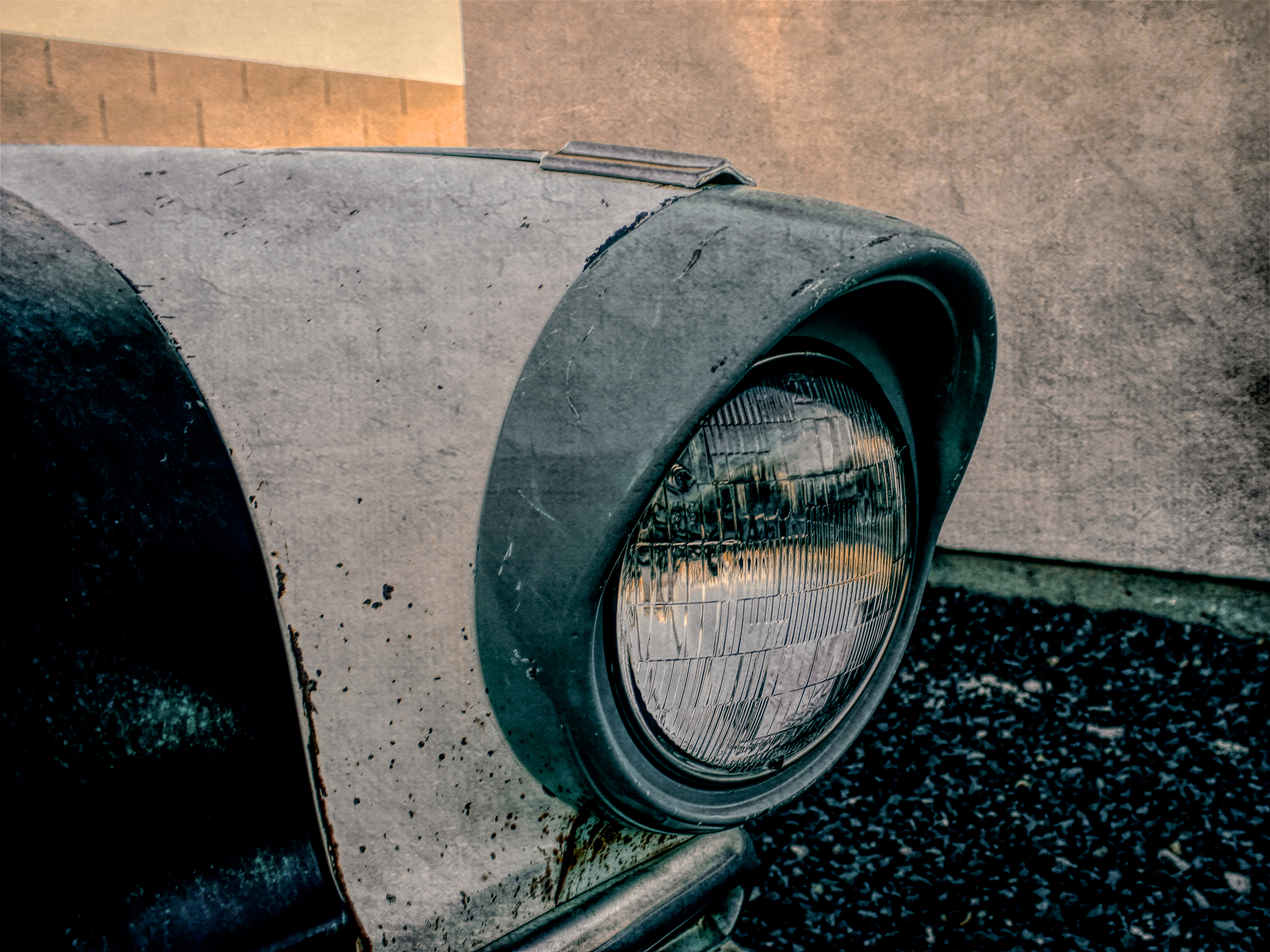 VS2204_0261AB  ~  Eye on the Past