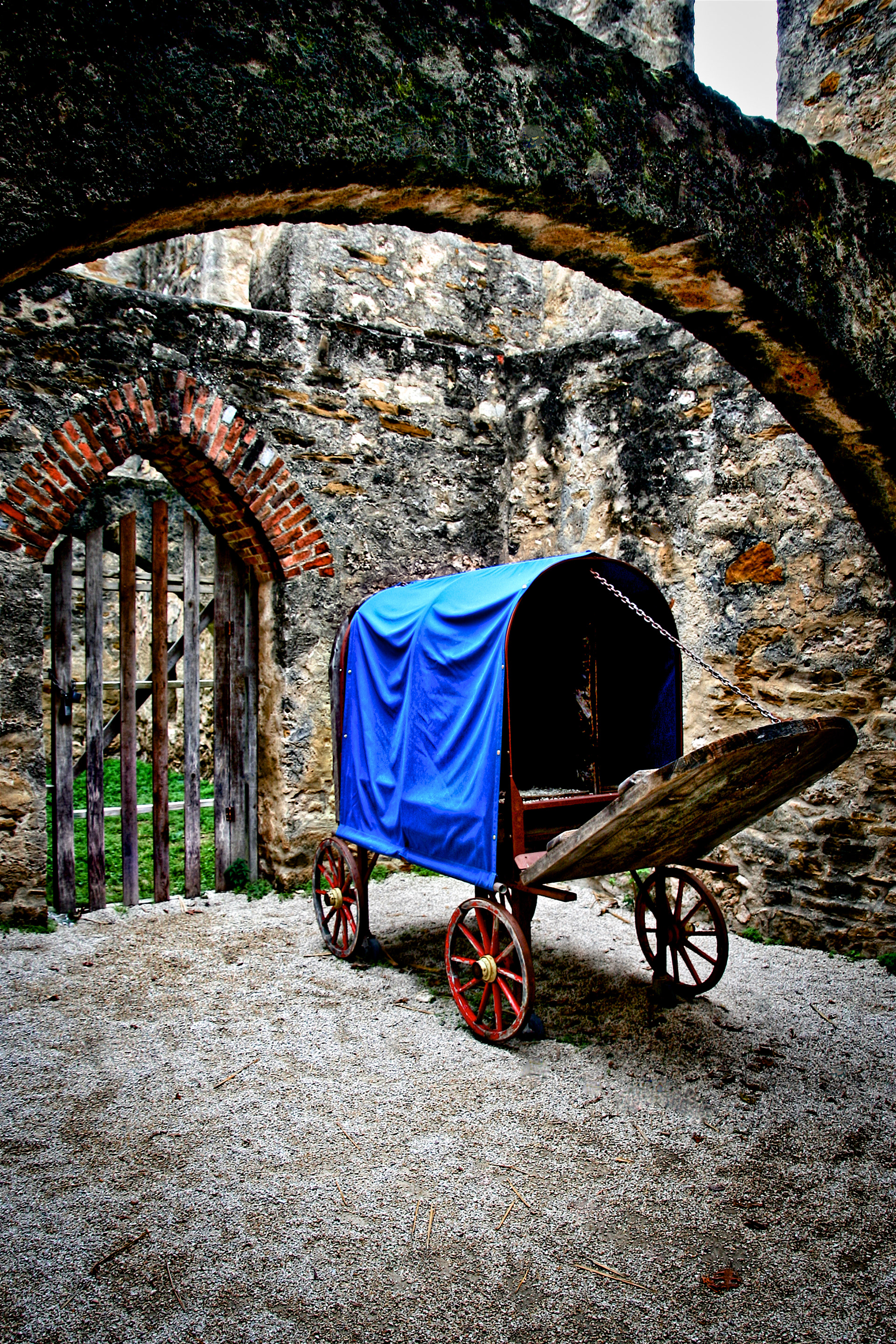 VS1512_3728AB  ~  Anachronism