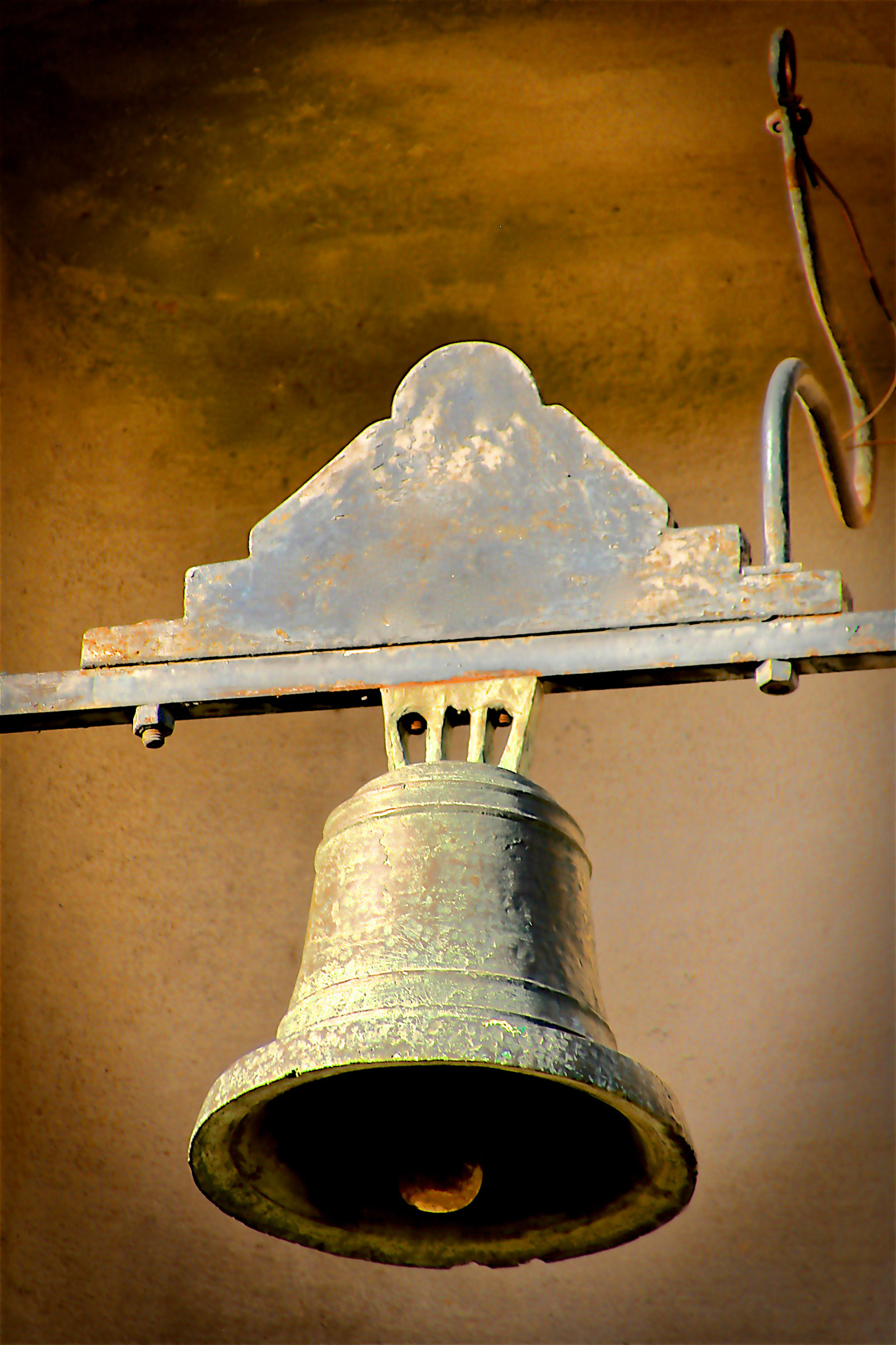 OB1512_3305AB  ~  Mission Bell