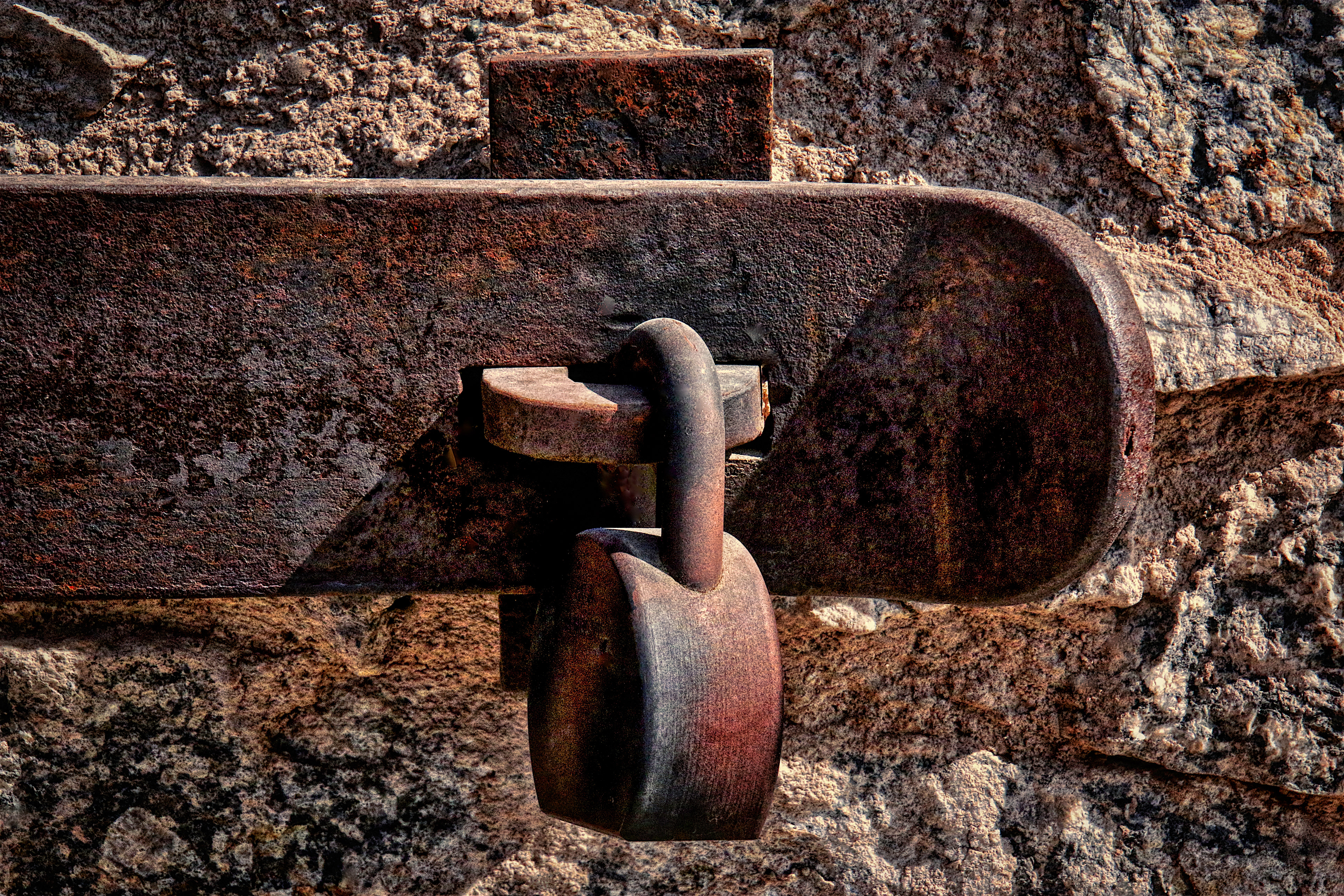 EQ2010_3438AK  ~  Prison Lock