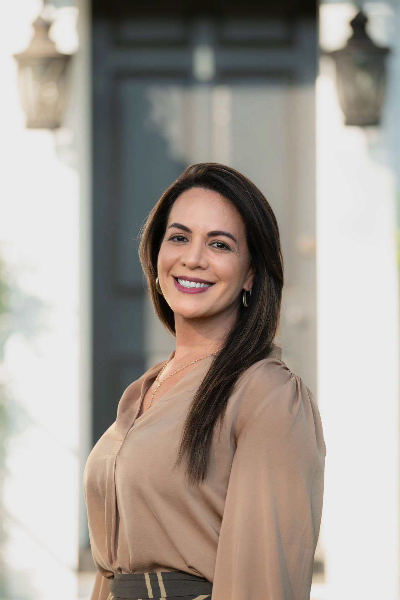 Profession headshot for a Latina woman