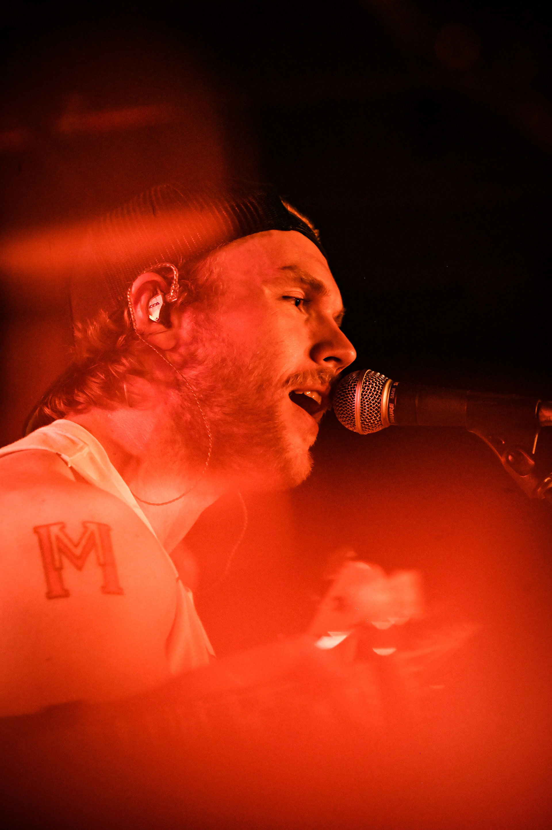 Country star singing into a microphone