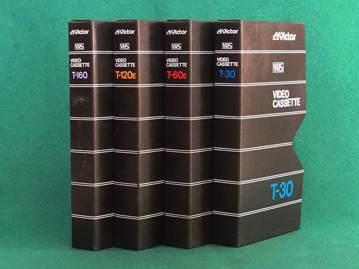 TK03 最初のVHSカセットケース    T-30,T-60E,T-120E,T-160  ※なぜT-60とT-120に”E”が付くのですか？