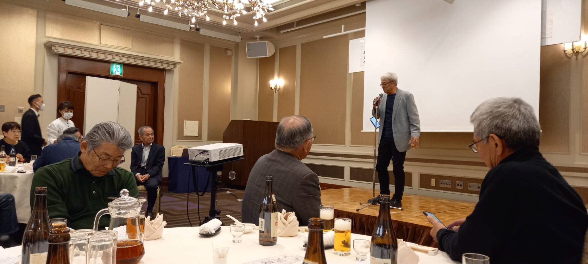 会長の4年振り開会の挨拶