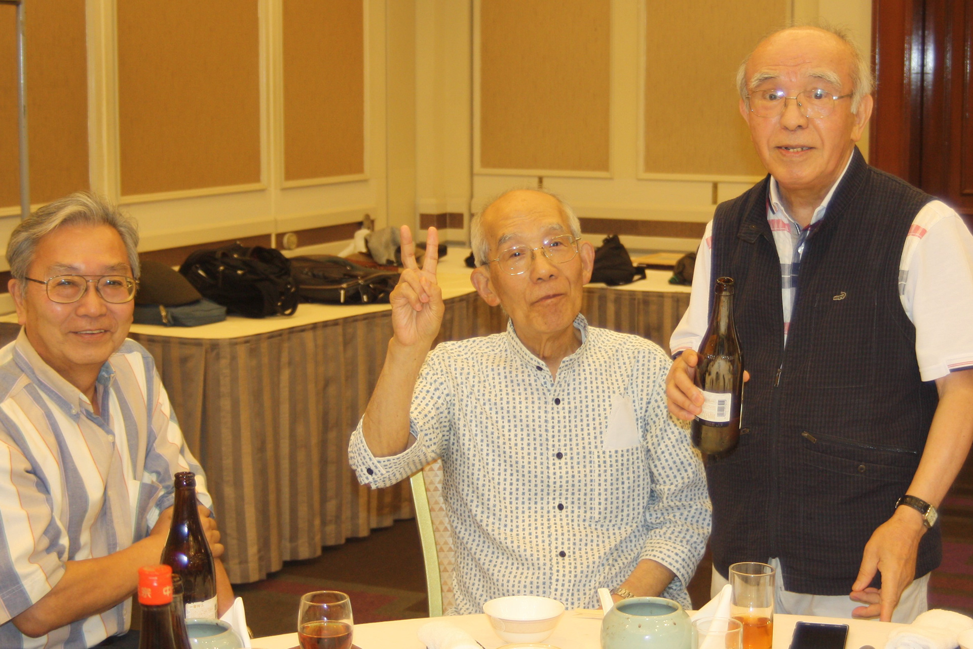 元気な長老塩谷さんと松田さん小川さん