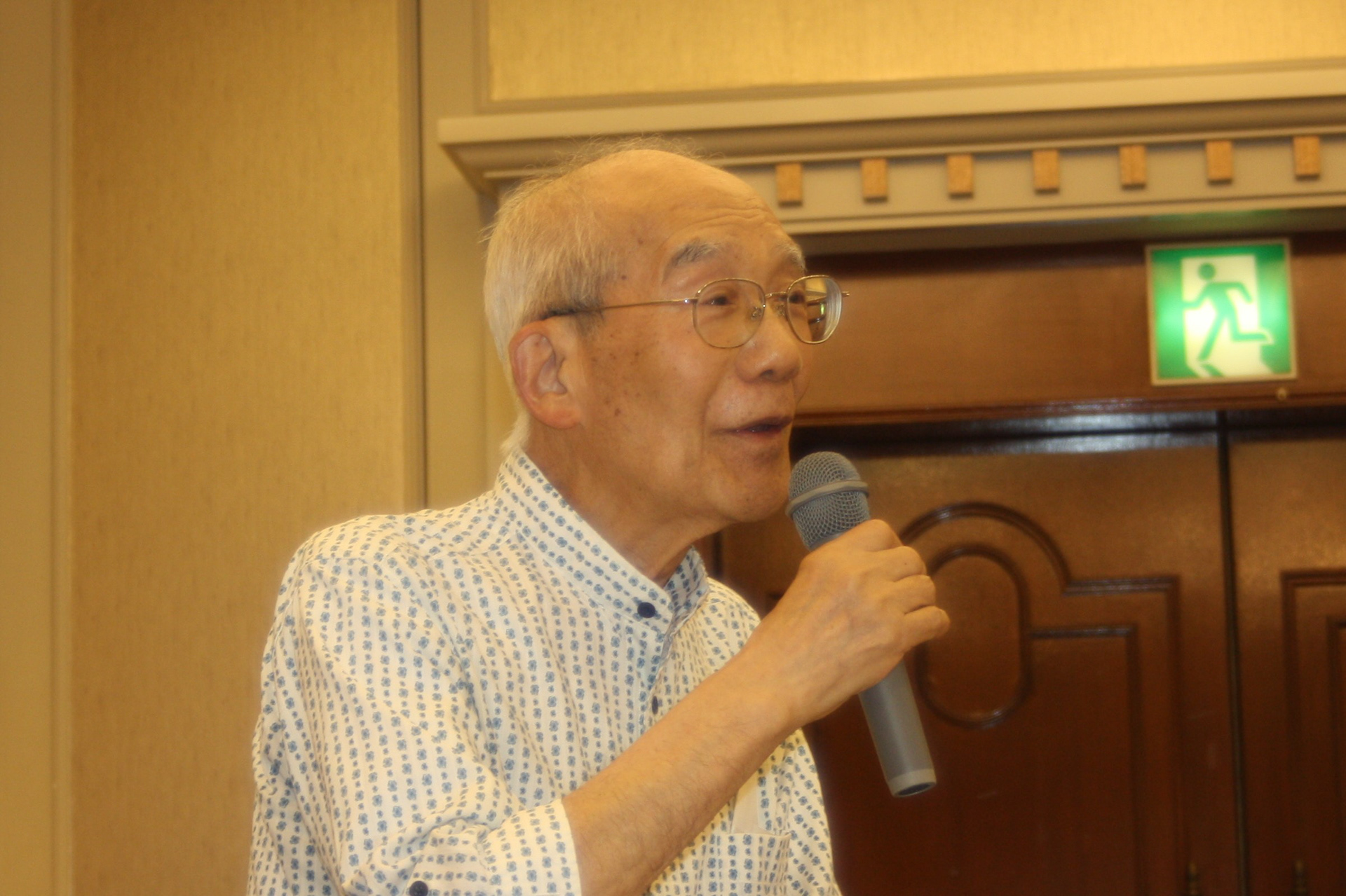 病気健康話しで皆の耳を奪った長老塩谷さん