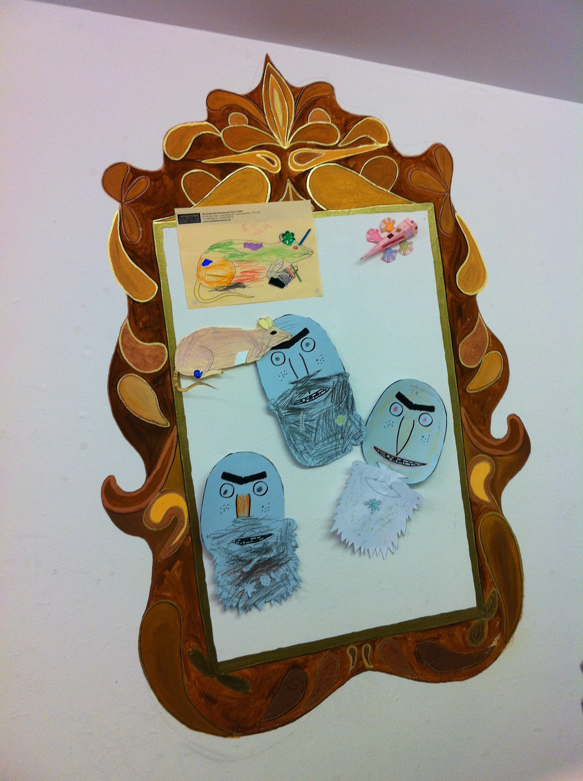 Picture frame painted onto the wall at the Roald Dahl Museum