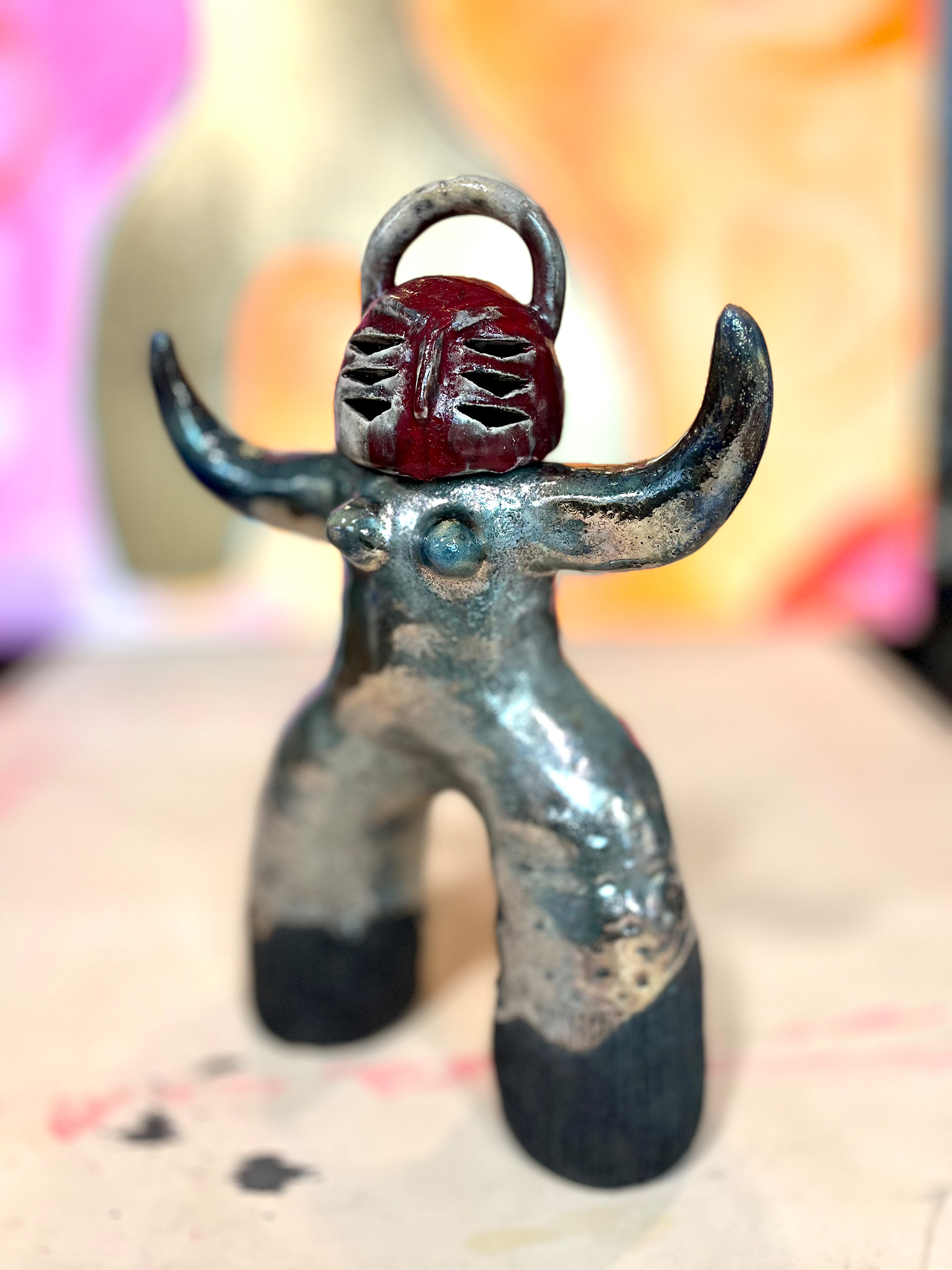 Stefano Cerioli. IDOL 7. Ceramica RAKU, smalti. 2026