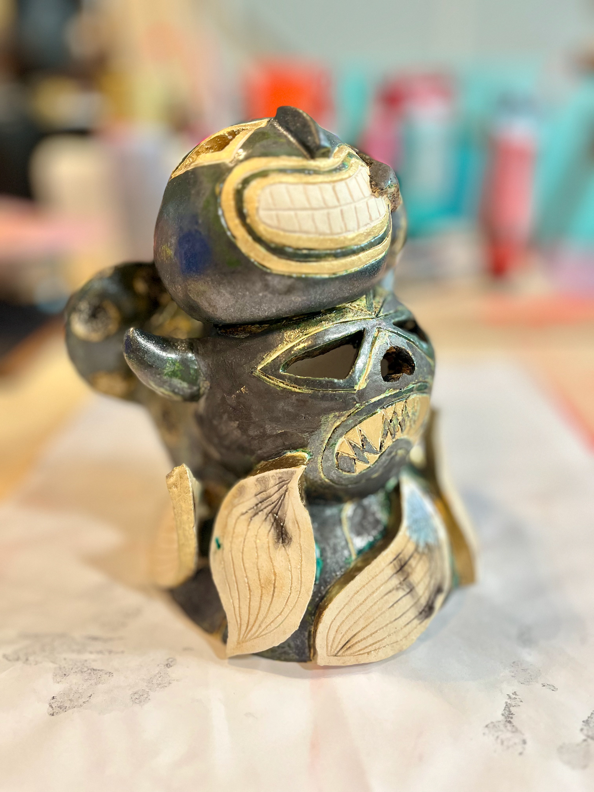 Stefano Cerioli. IDOL 9. Ceramica, smalti, ossidi e oro. 2026