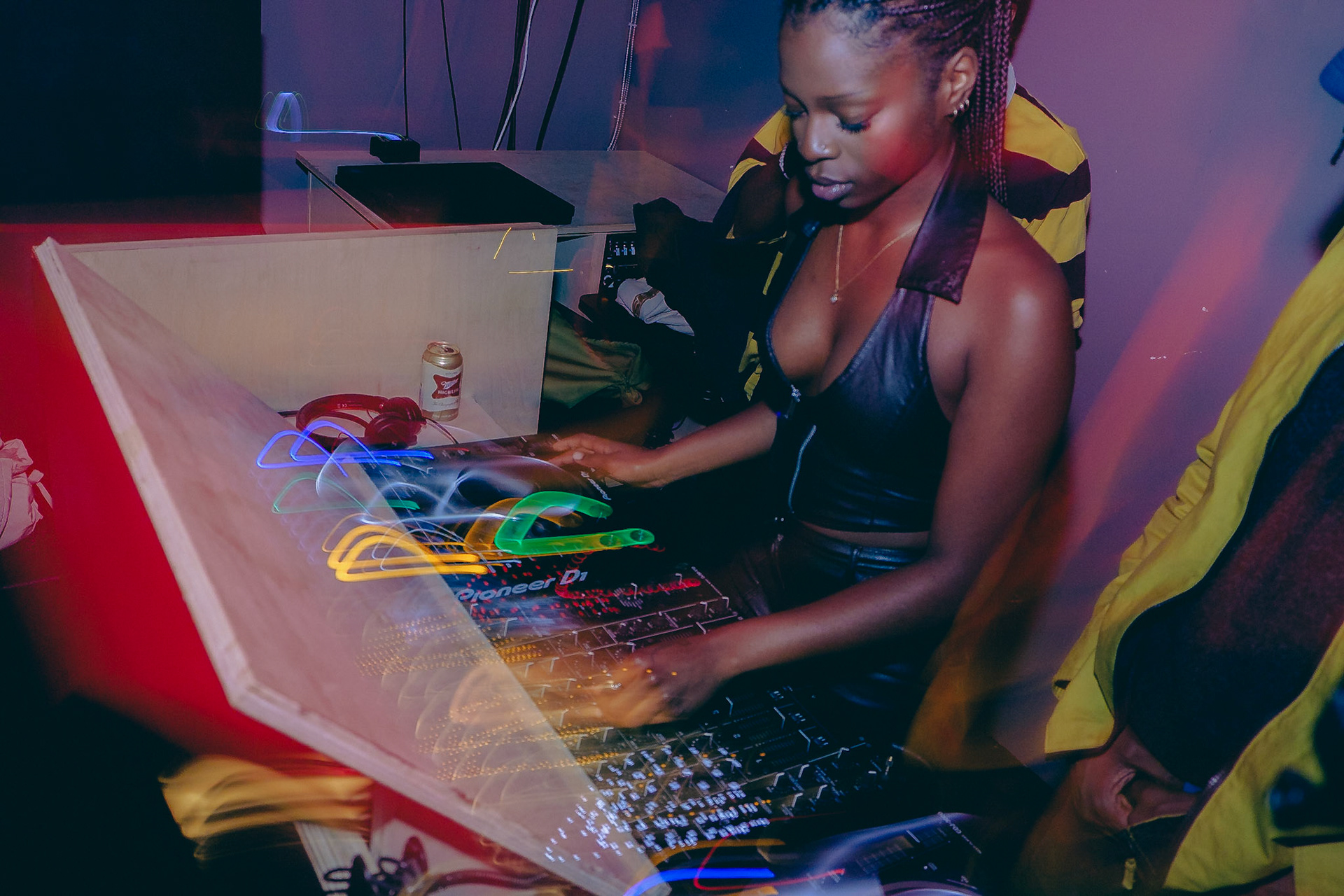 From DJ sets to dancing crowds, this Soundsgood event captures Toronto’s house music vibe with unique long-exposure effects.