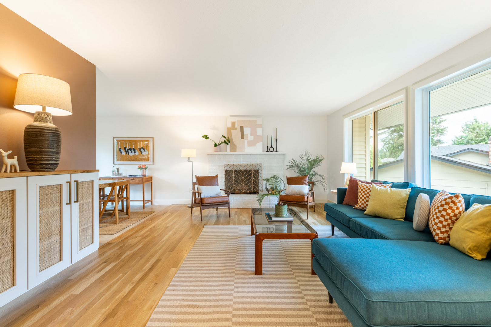 Bright, spacious living room captured with natural light and sharp clarity—expert real estate photography for stunning listings.