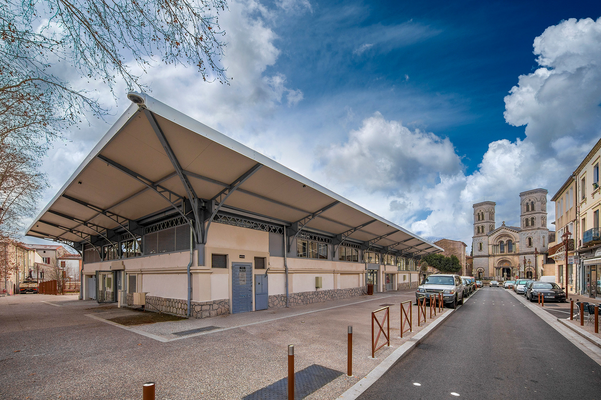 Halle de Ganges - in-strada