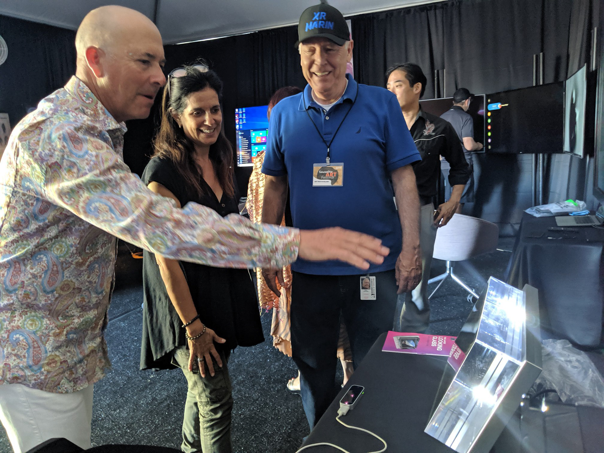 Interacting with the Looking Glass holographic display