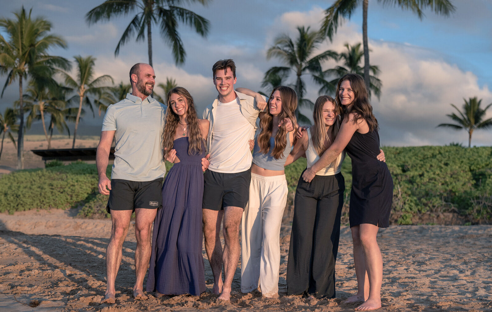 Kona Photographers Offering Relaxed, Fun Sessions
