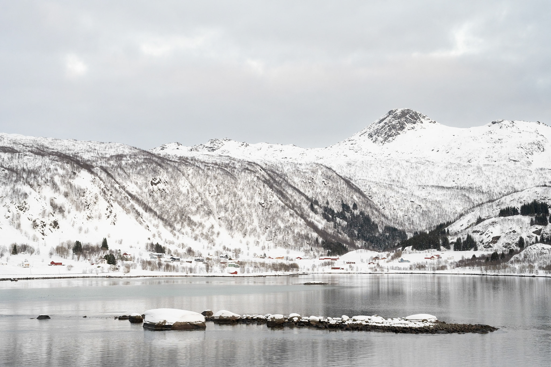 Raftesundet strait heading for Svolvaer