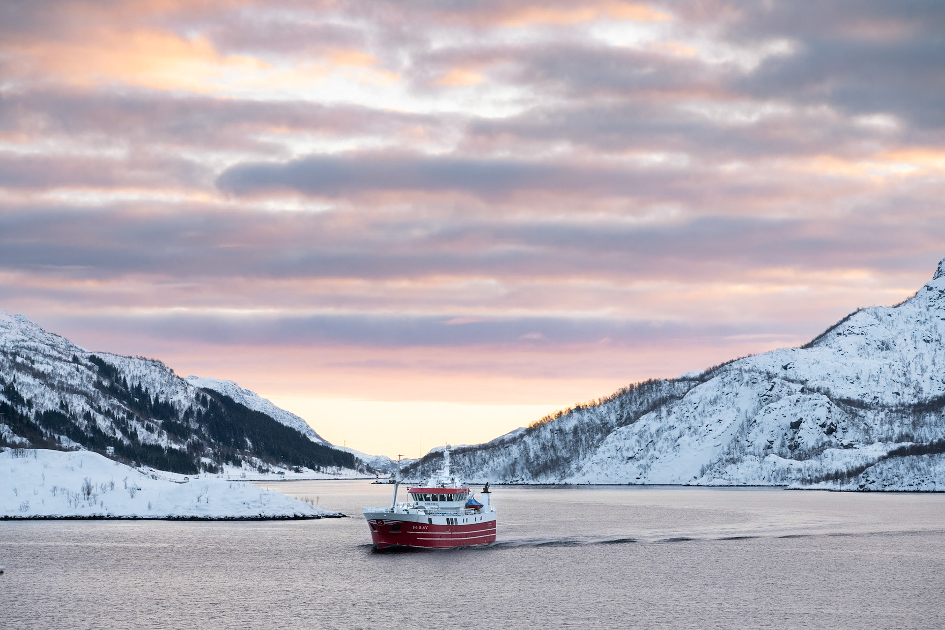 Raftesundet strait heading for Svolvaer