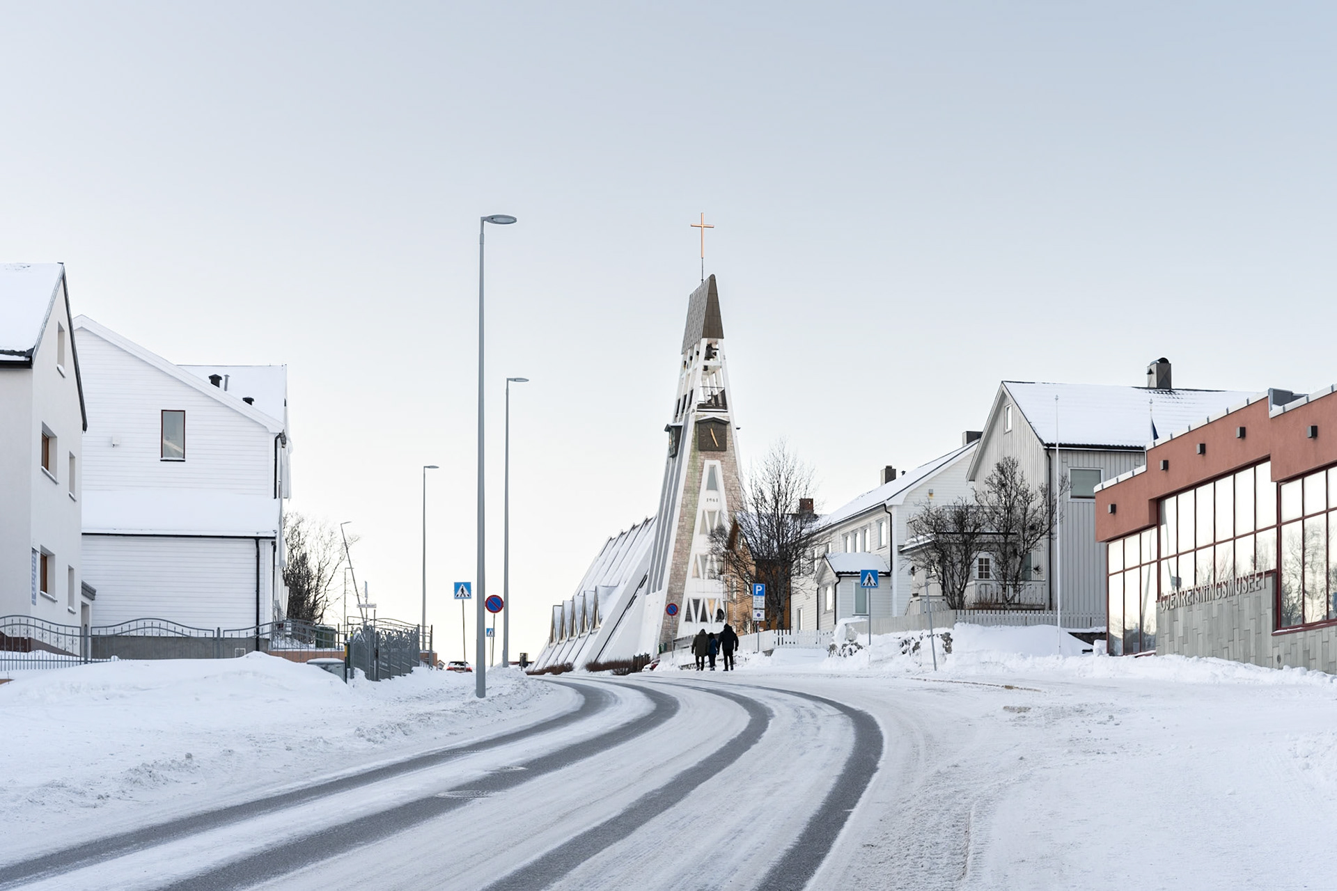 Going to church, Hammerfest