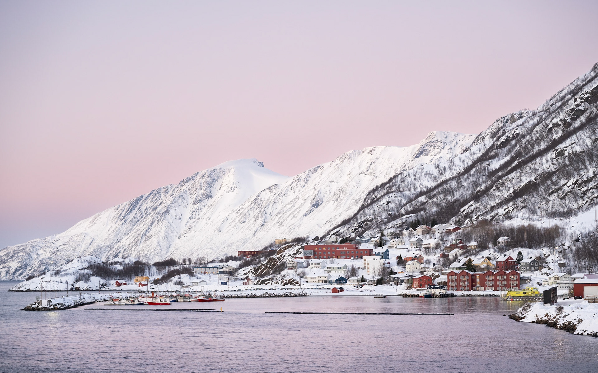 Øksfjord harbour