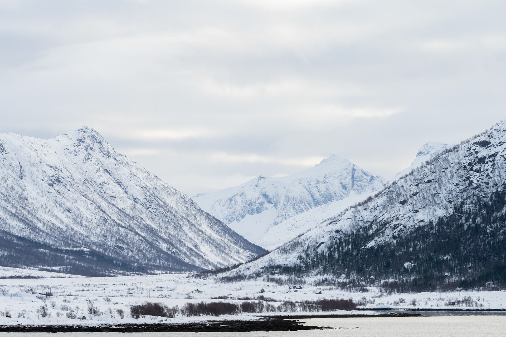 Mountains near Risøyhamn