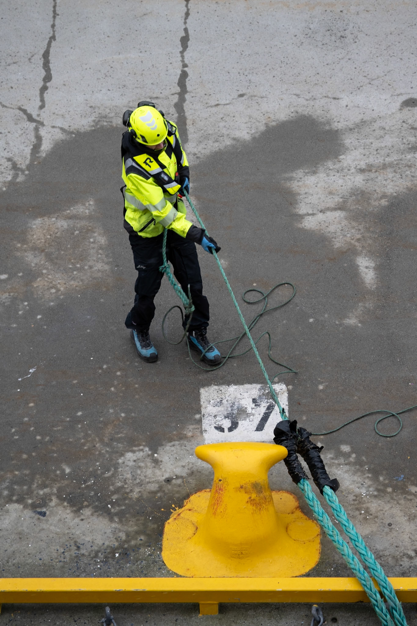 Tying up at Ålesund