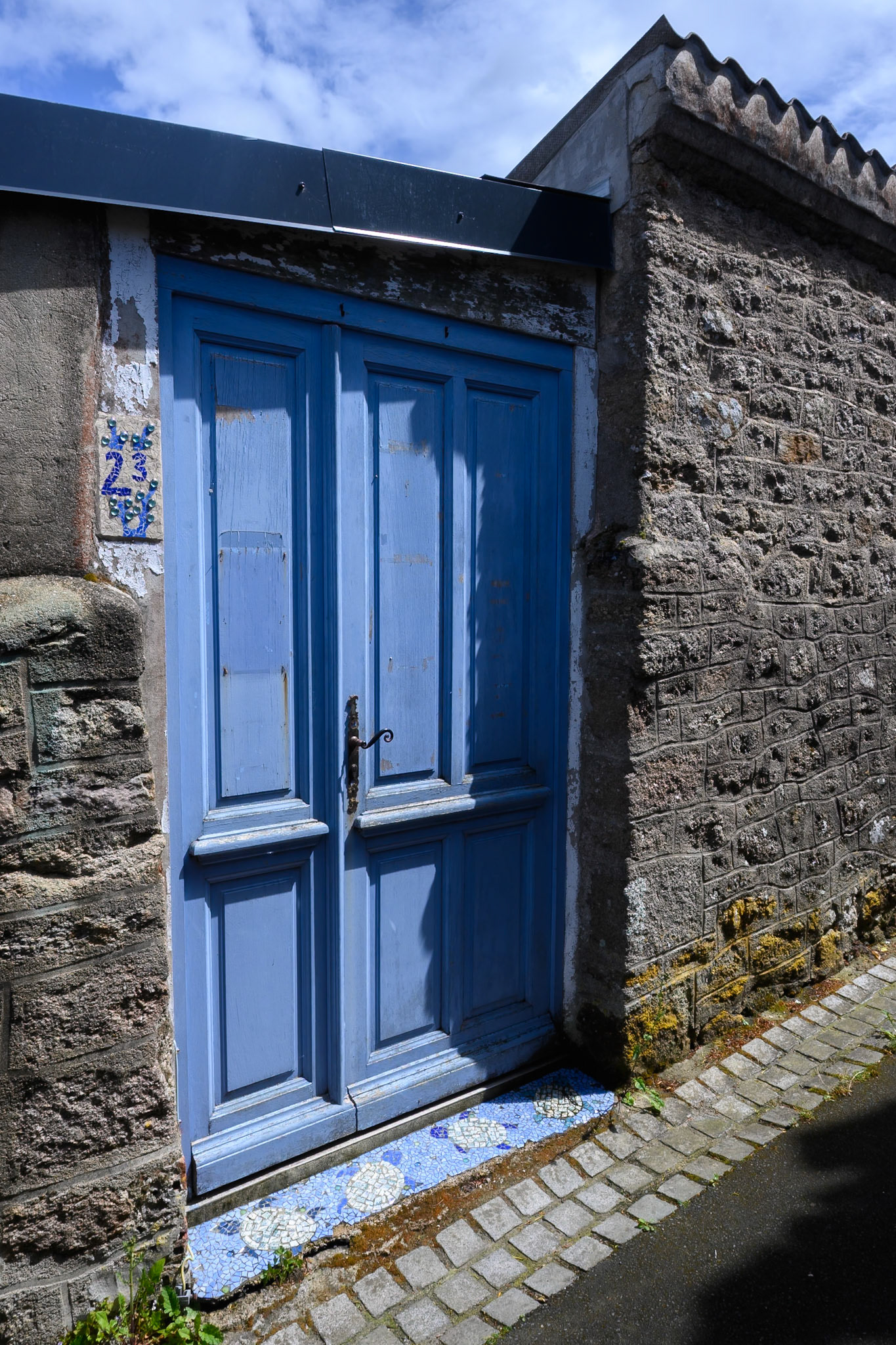 Colourful door, Barfleur