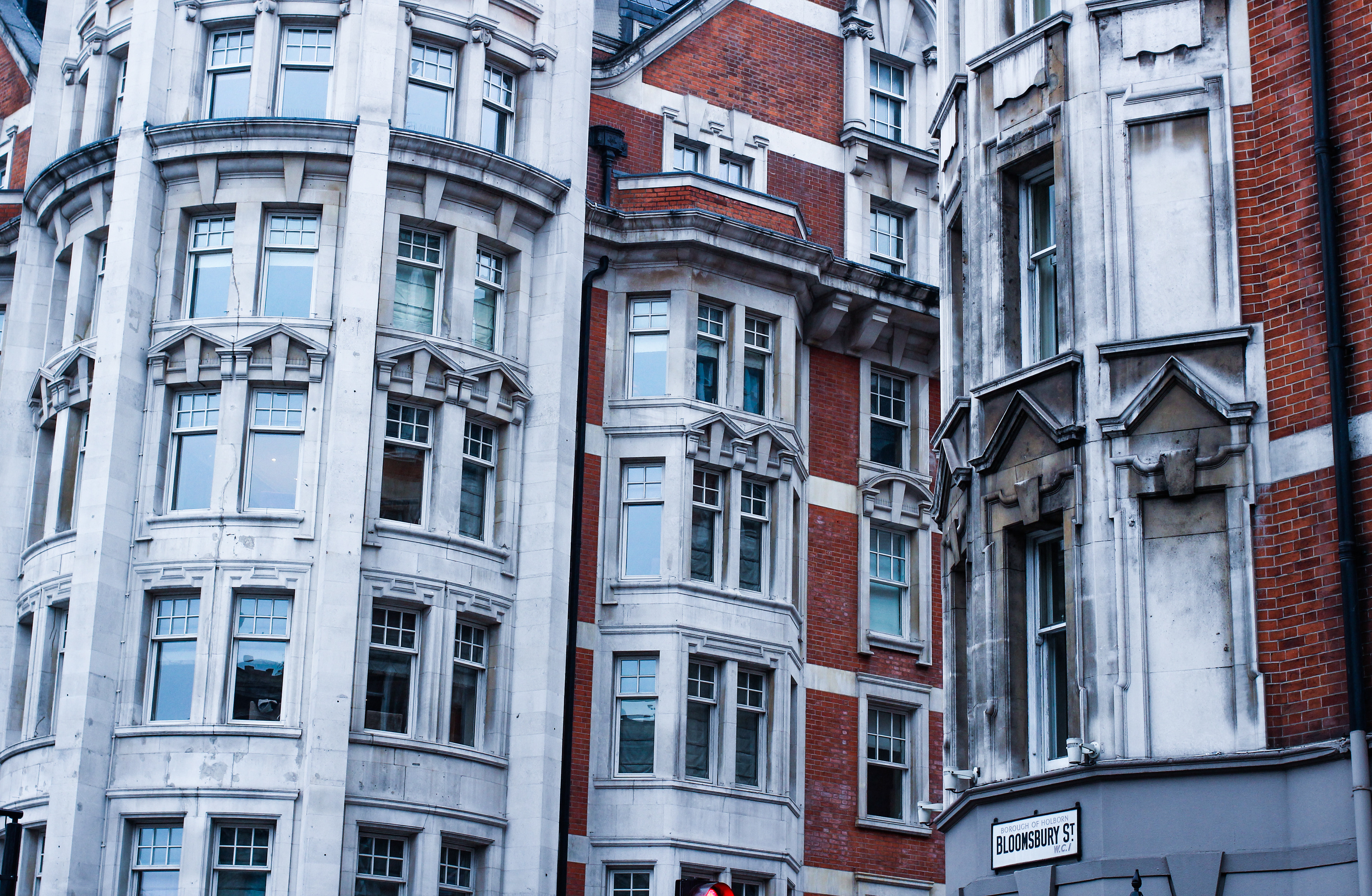 © Andishe Kokab-Danesh 2017