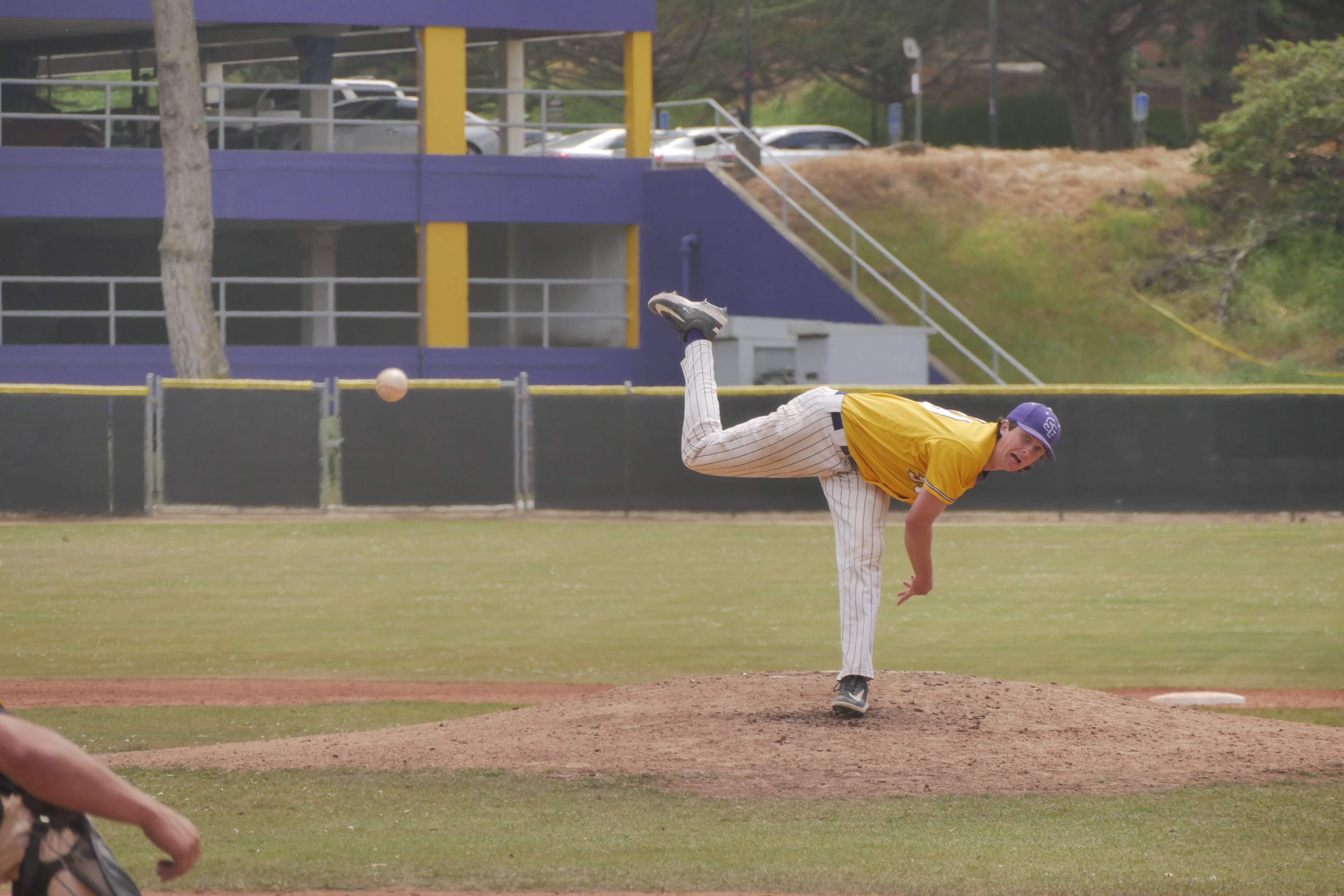 Senior pitcher David Eichhorn throws a change-up for the Gators on Sunday, April 27, 2025. (Klyde Java special to Golden Gate Xpress)