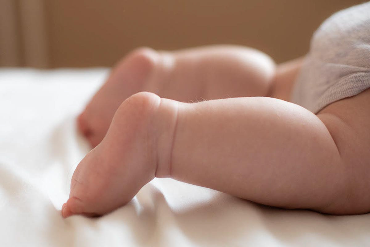 Natural newborn home session - Wroclaw, Poland