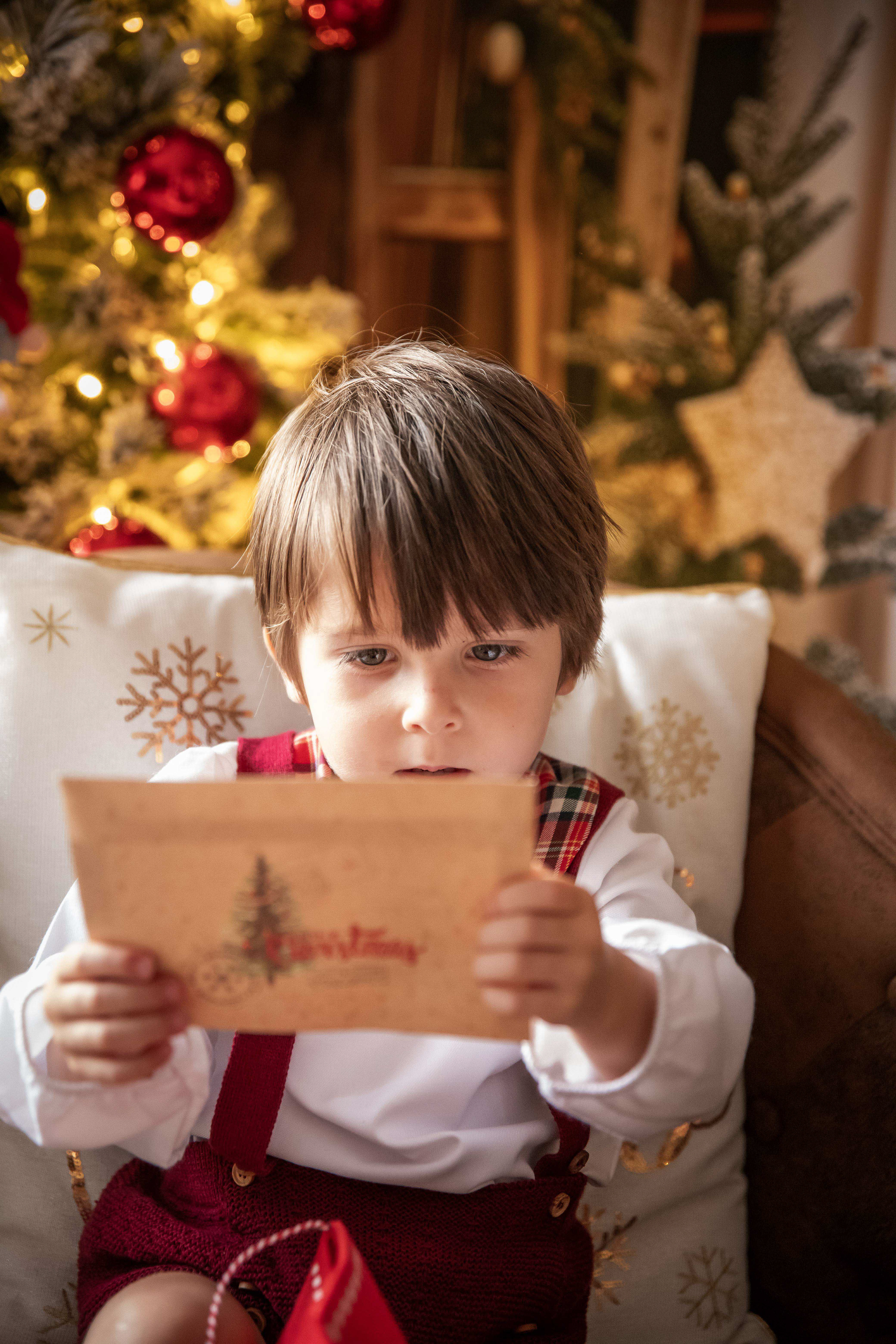 Fotografía de Navidad para colegios en Marbella, Málaga, Estepona, Cádiz, Sevilla y otras localidades de España.