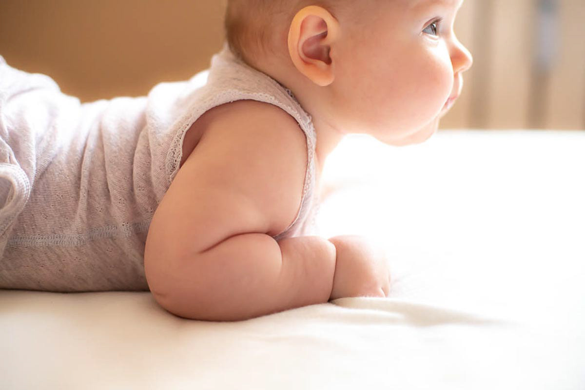 Natural newborn home session - Wroclaw, Poland