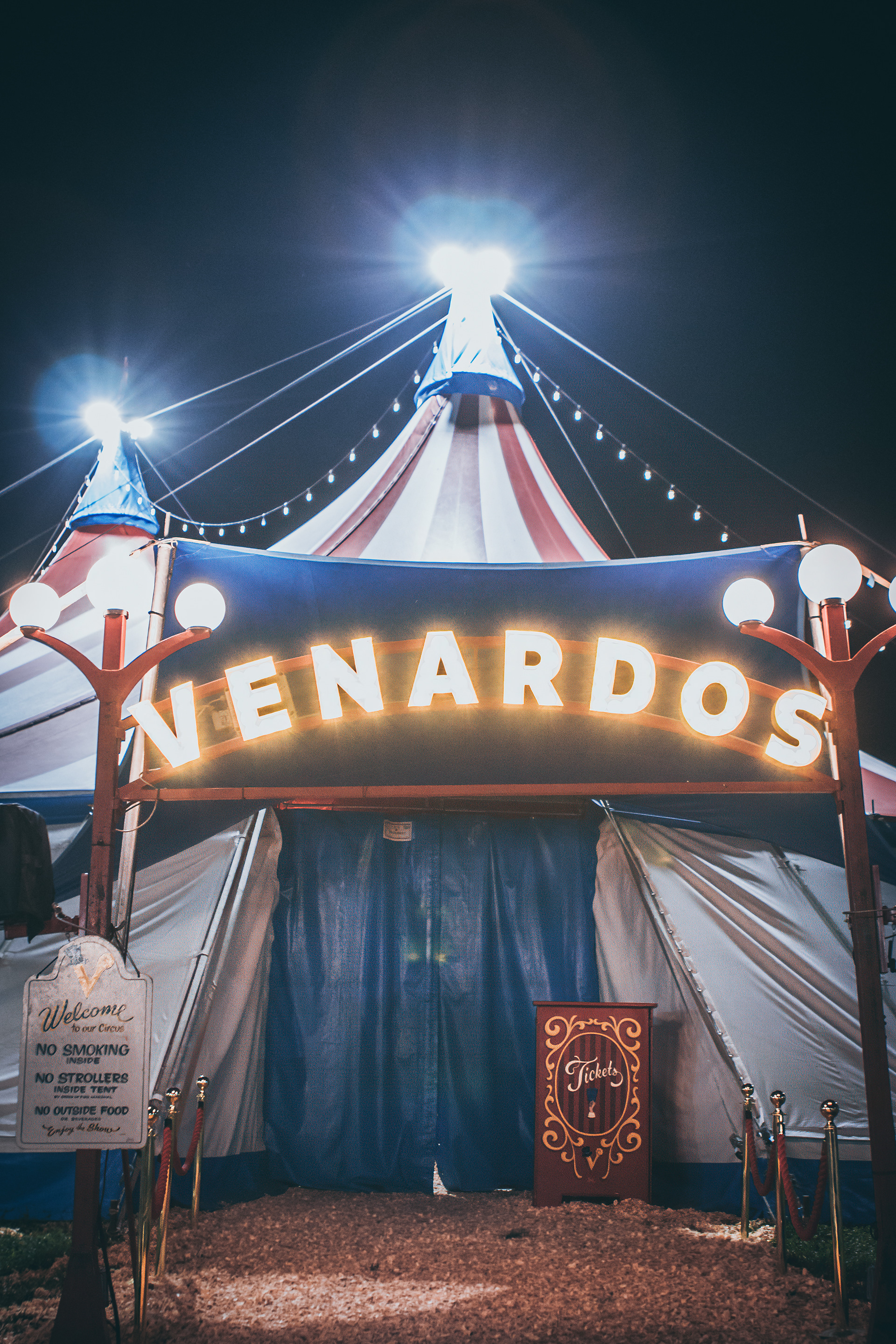 Circus Vernardos