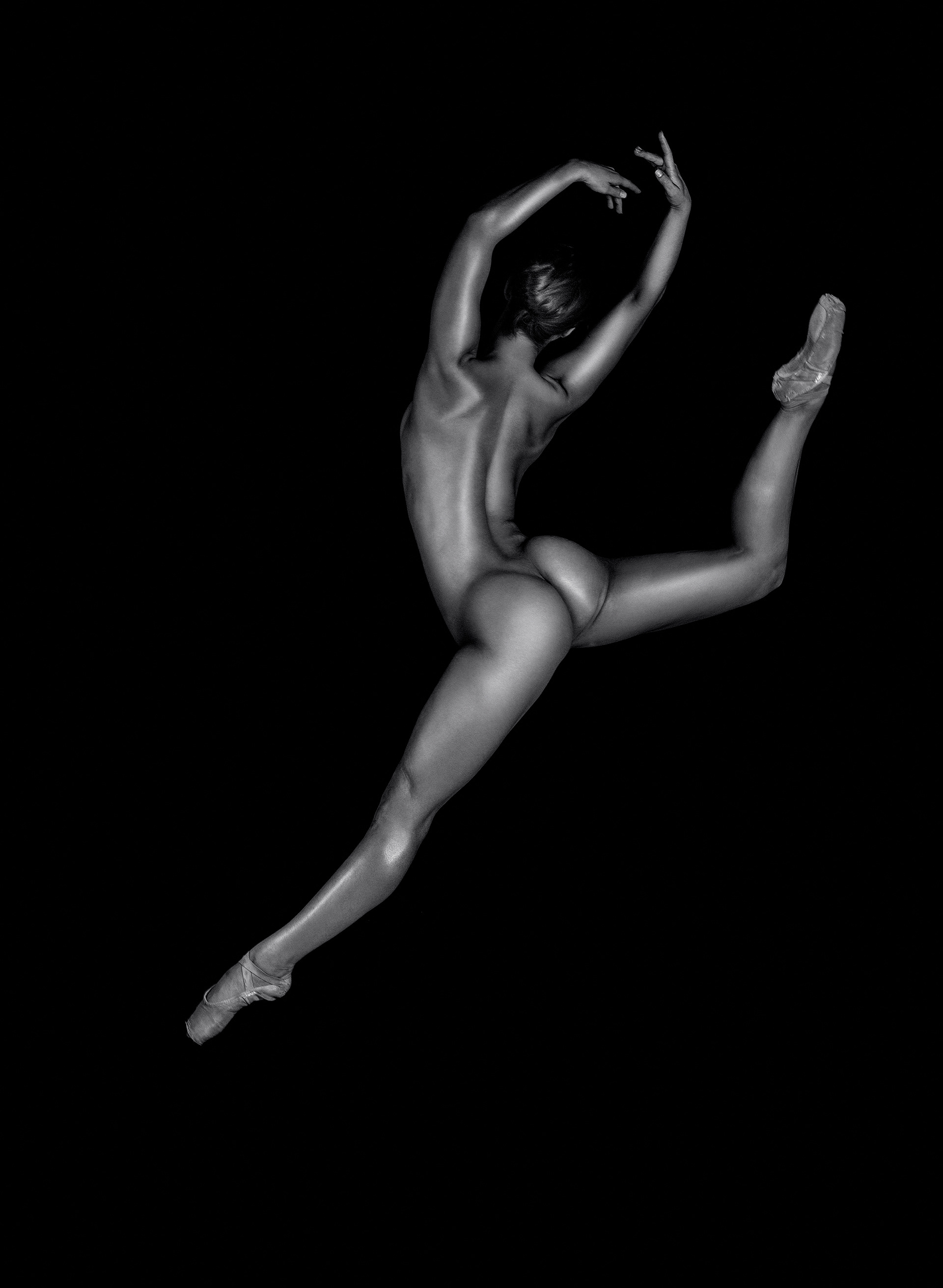 бесплатно голый женщина танец фото 86