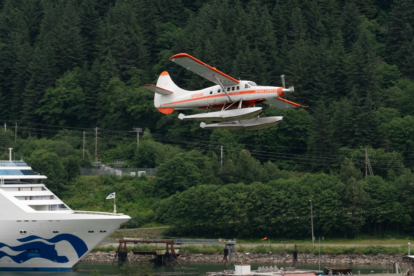 Seaplane departs Juneau Harbor