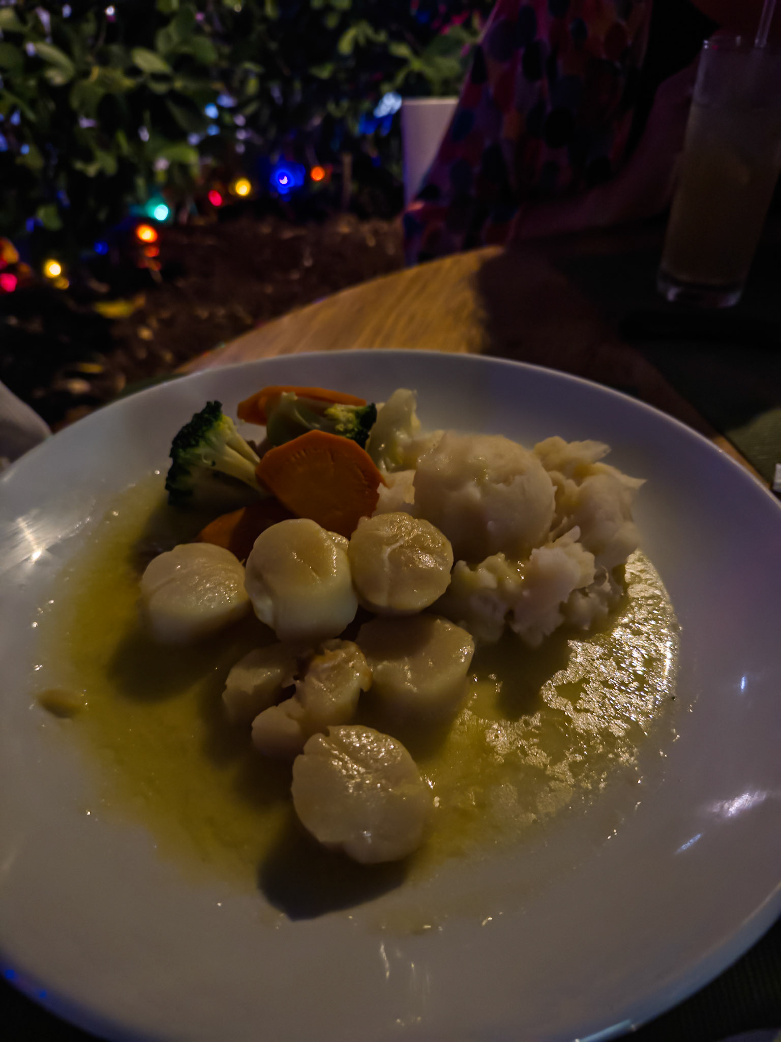 Scalops with garlic Sauce