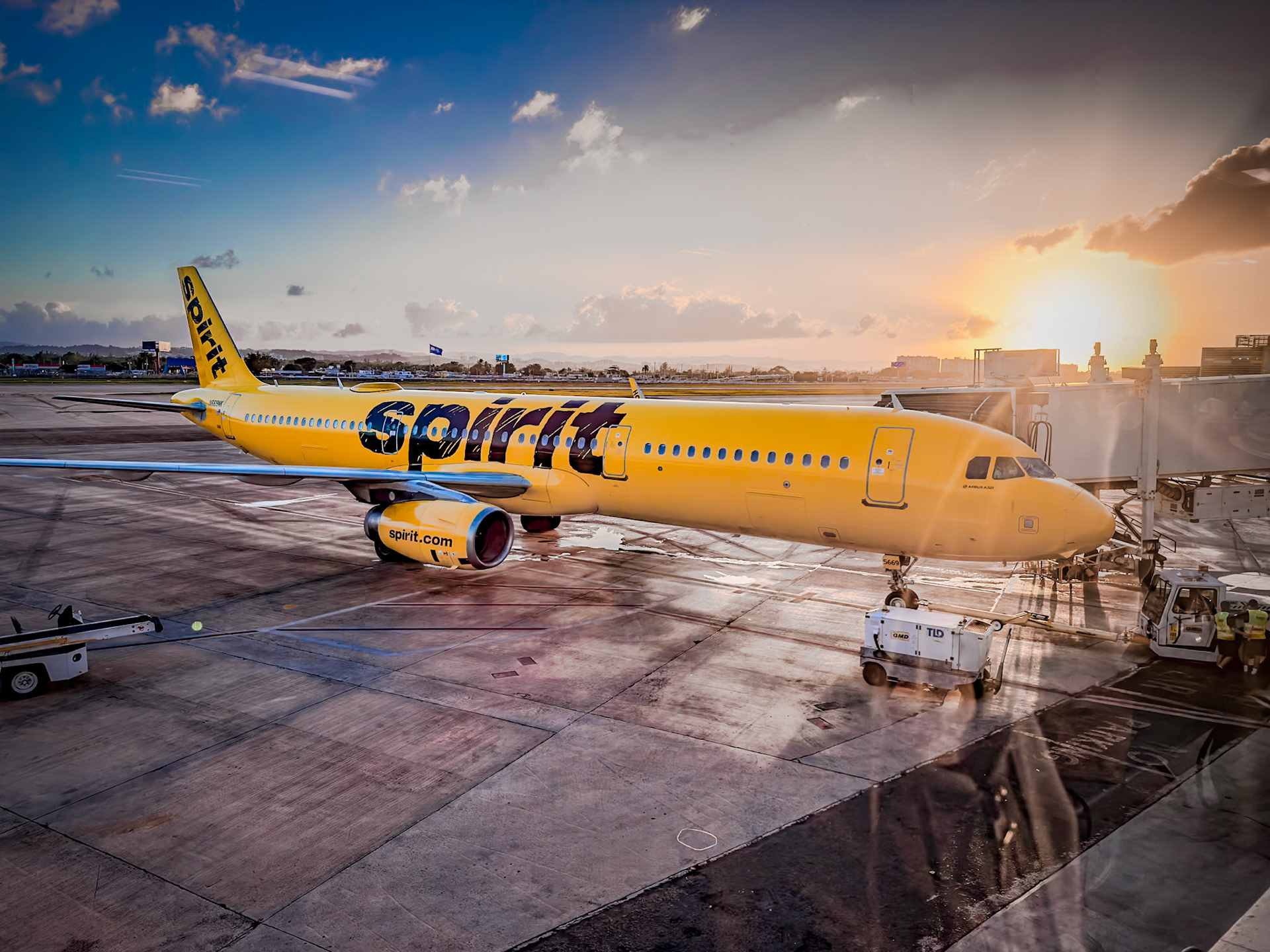 Airbus A321-231 at San Juan International Airport