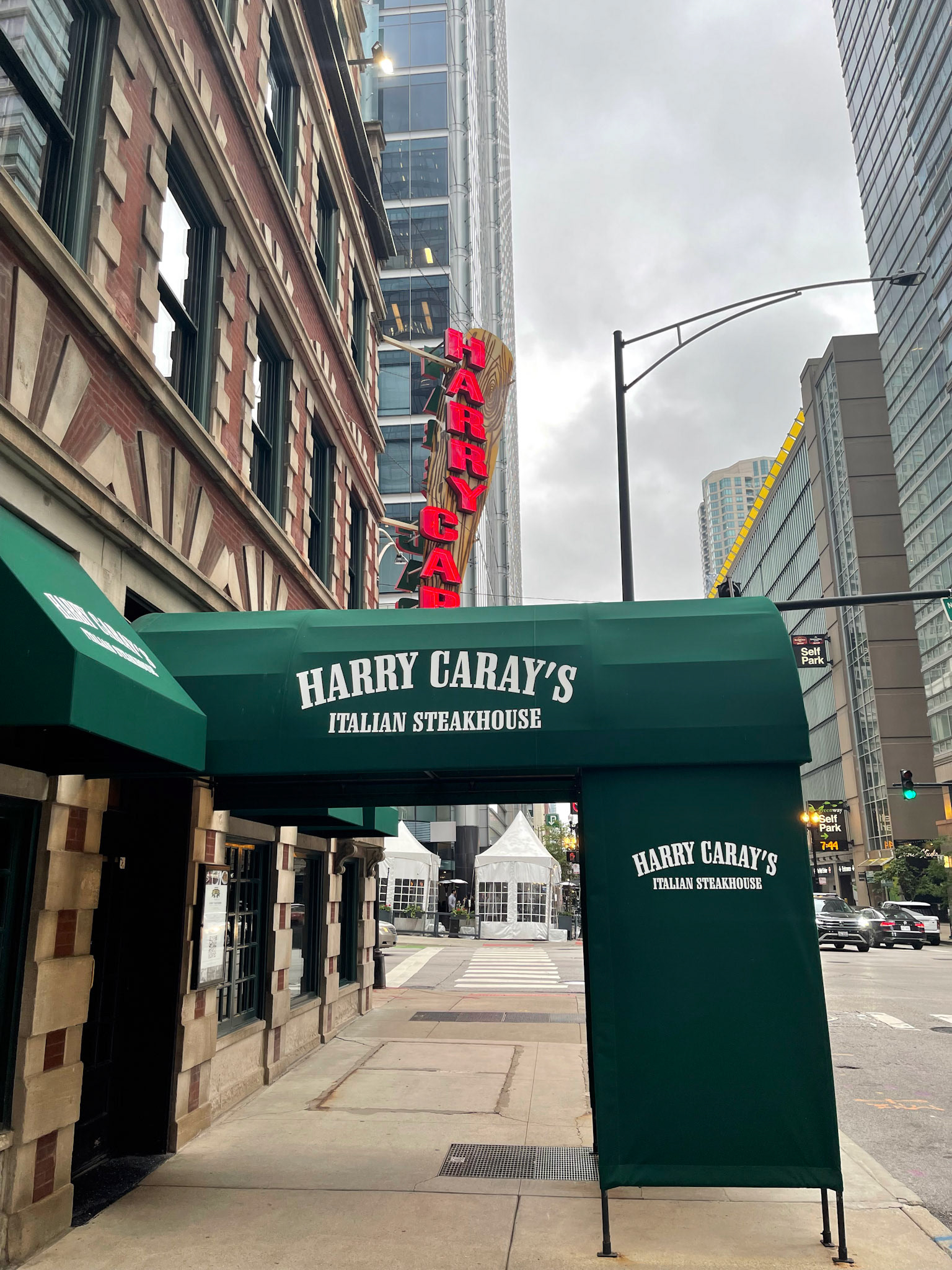Harry Caray's Bar