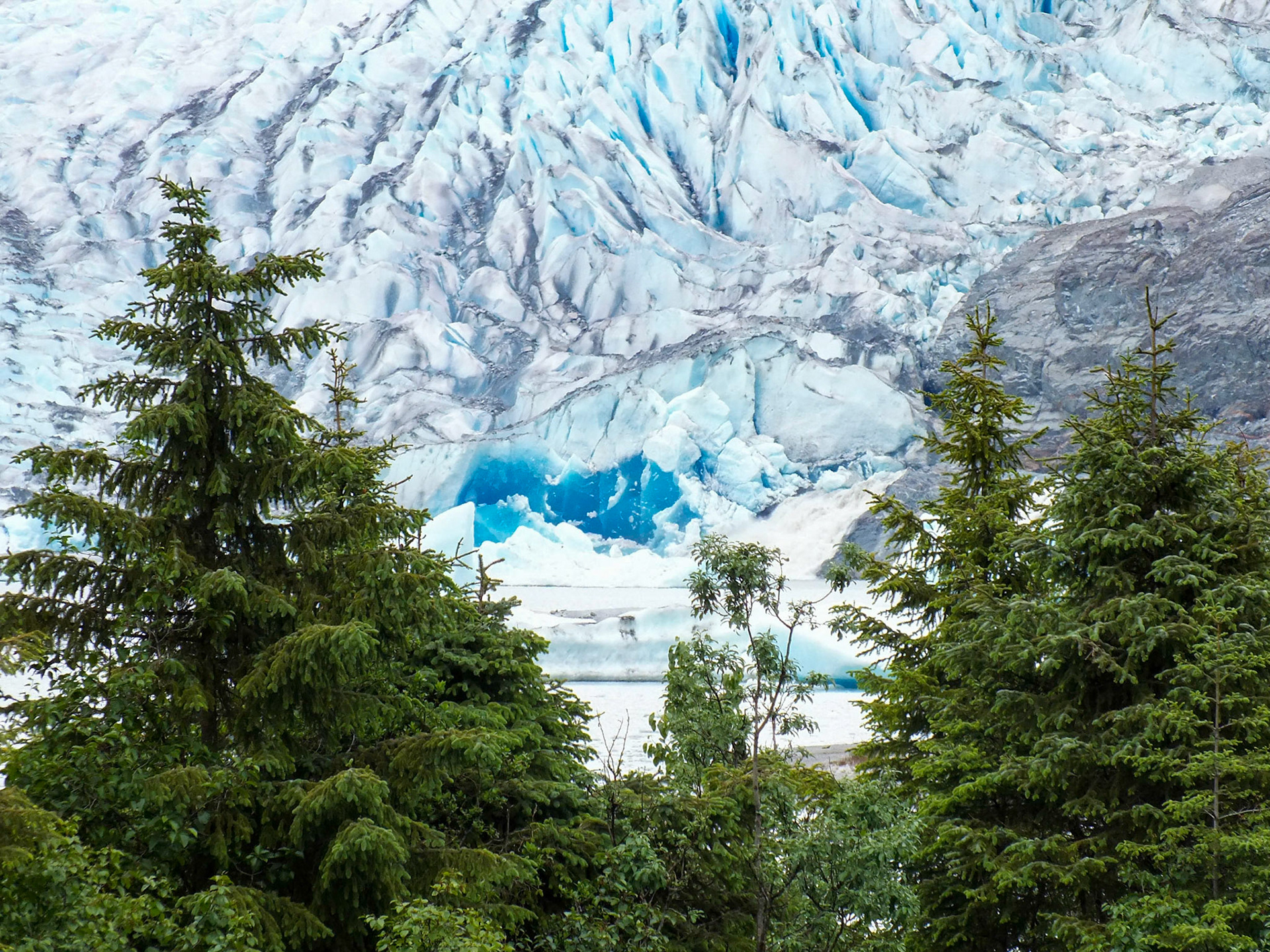 Mendenhall Glacier Jueano