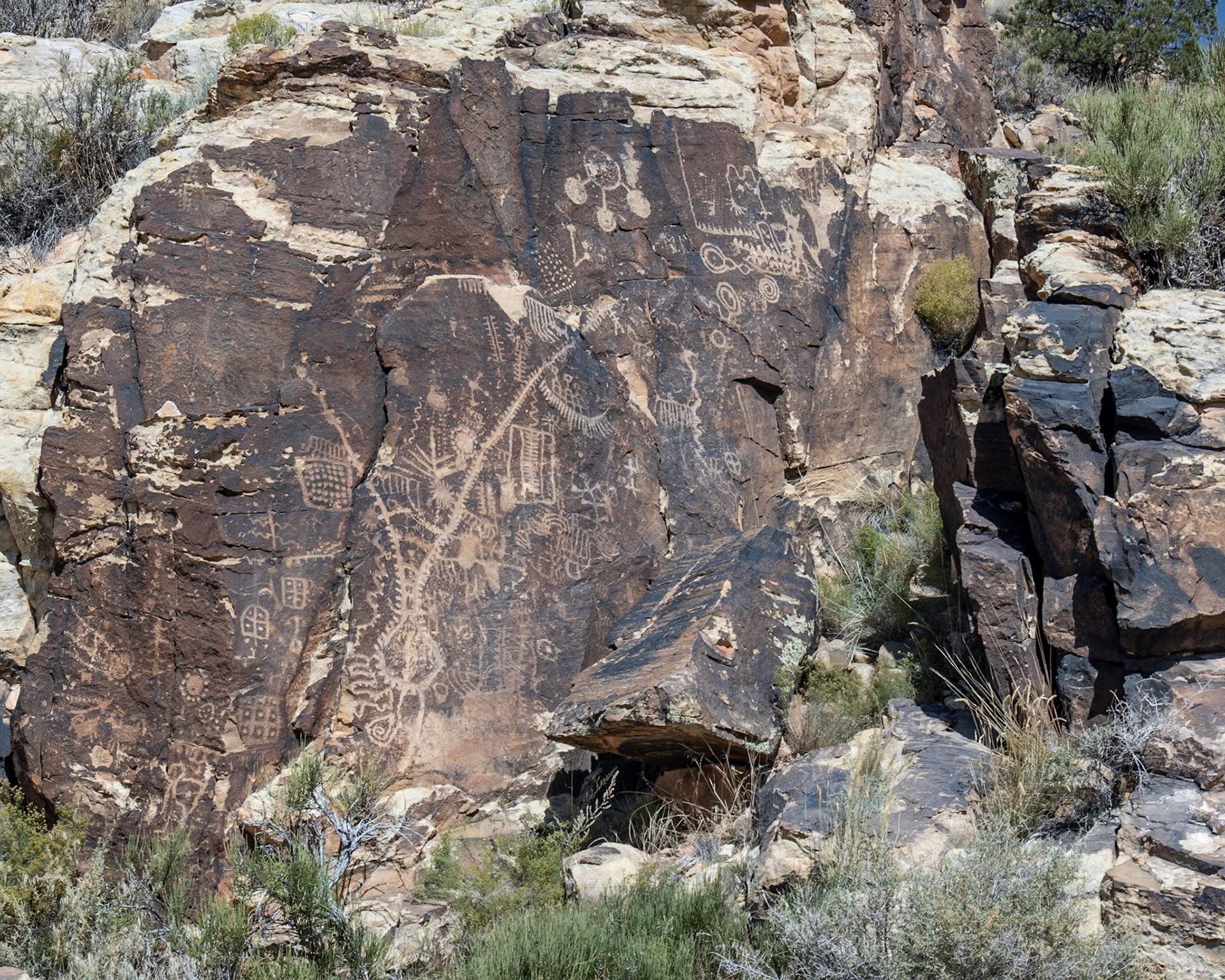 Parowan Gap Petroglyphs, Parowan UT