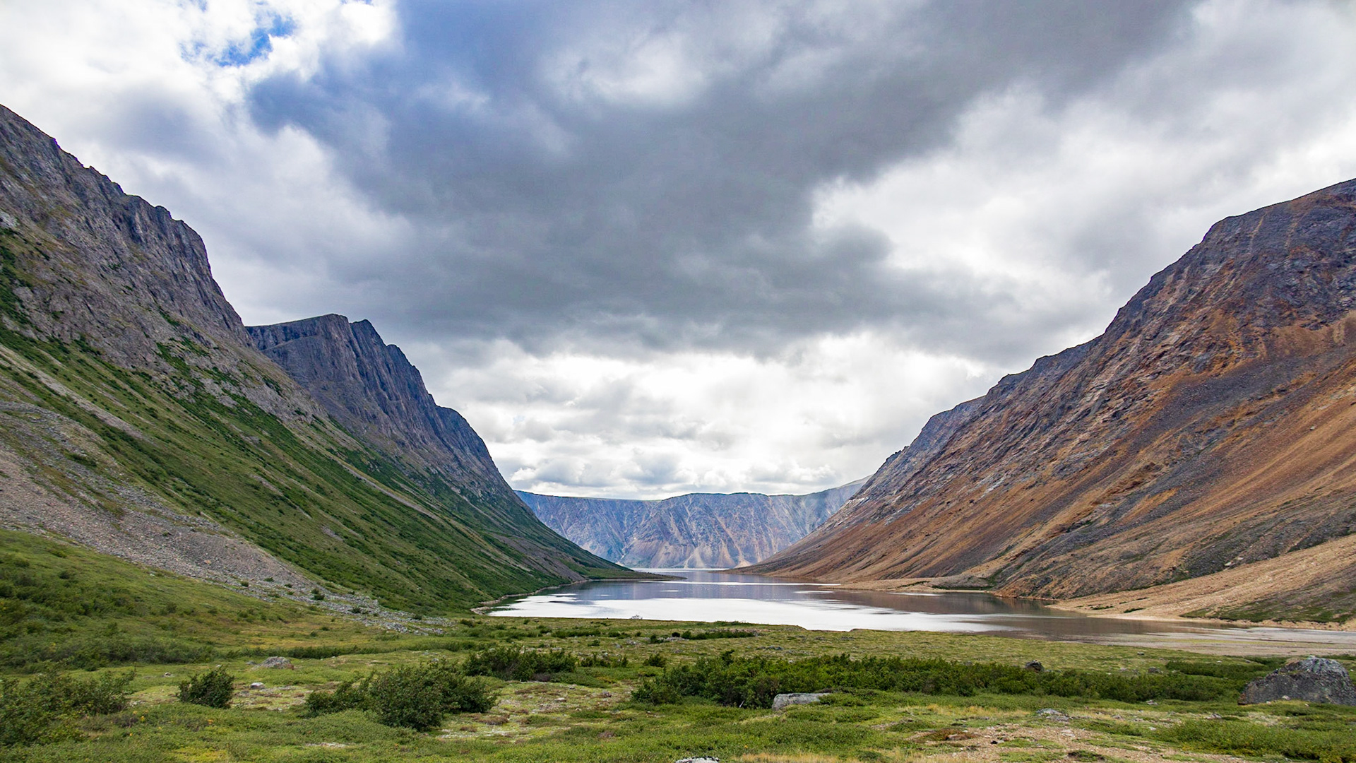 Field Trip up the North Arm, Torngat Mtns, NL