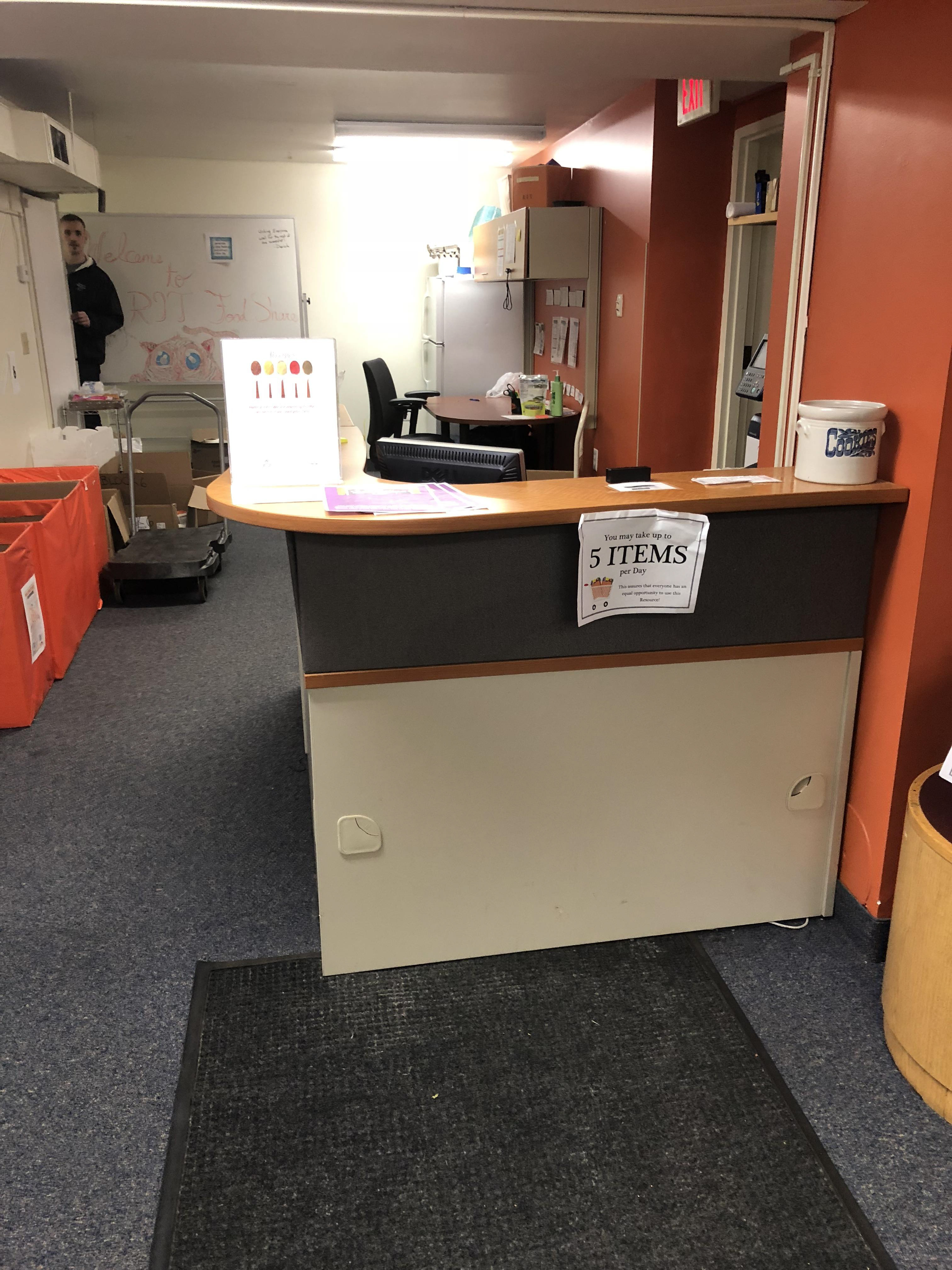 Welcom Desk