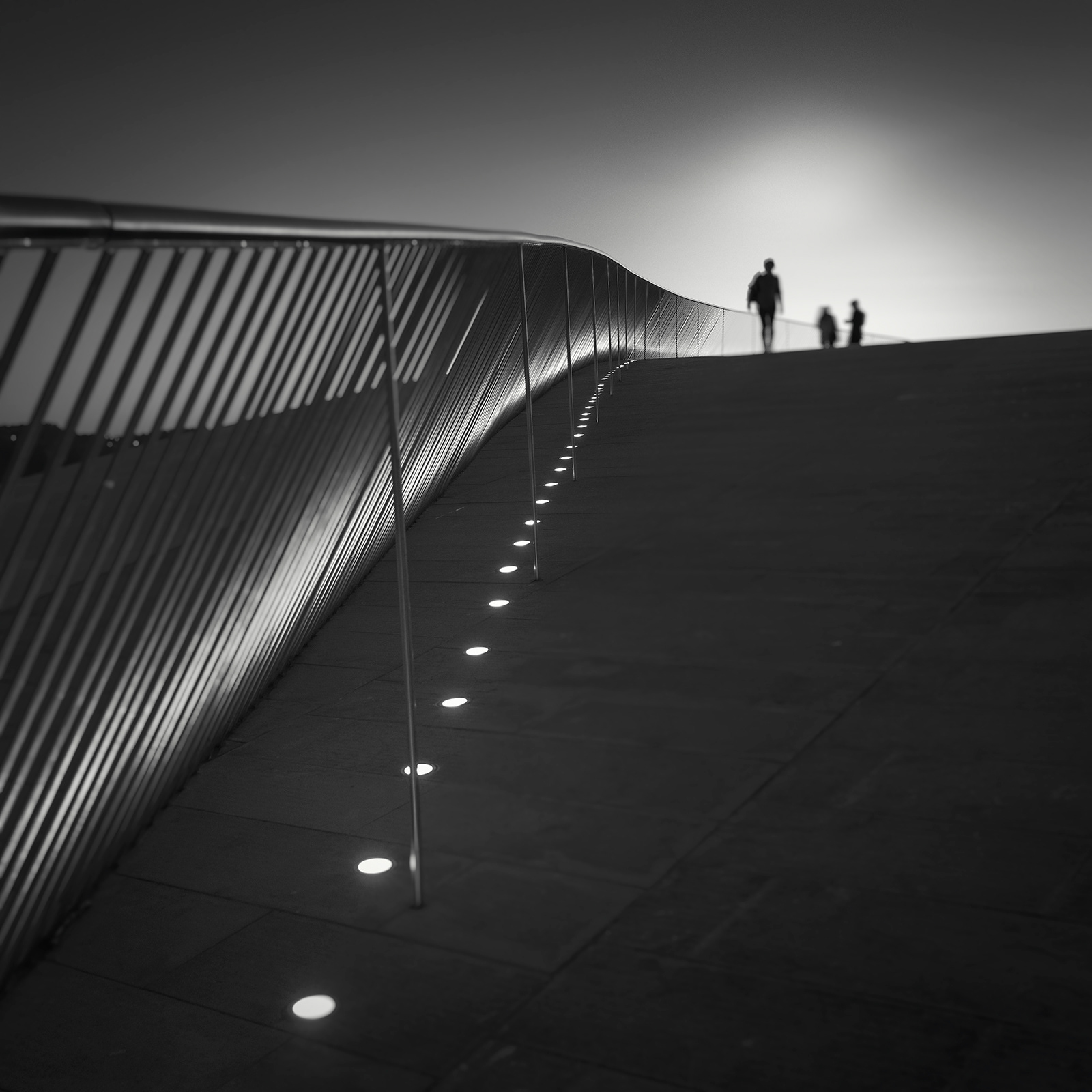 Twilight Figures, Lisbon