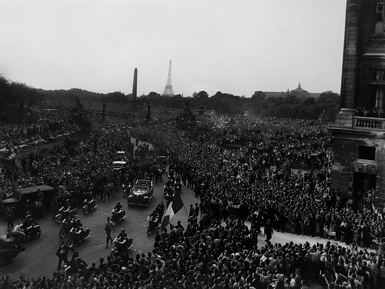 La folla saluta il generale De Galle, Place de la Concorde, 26 Agosto 1944 - Jarnoux