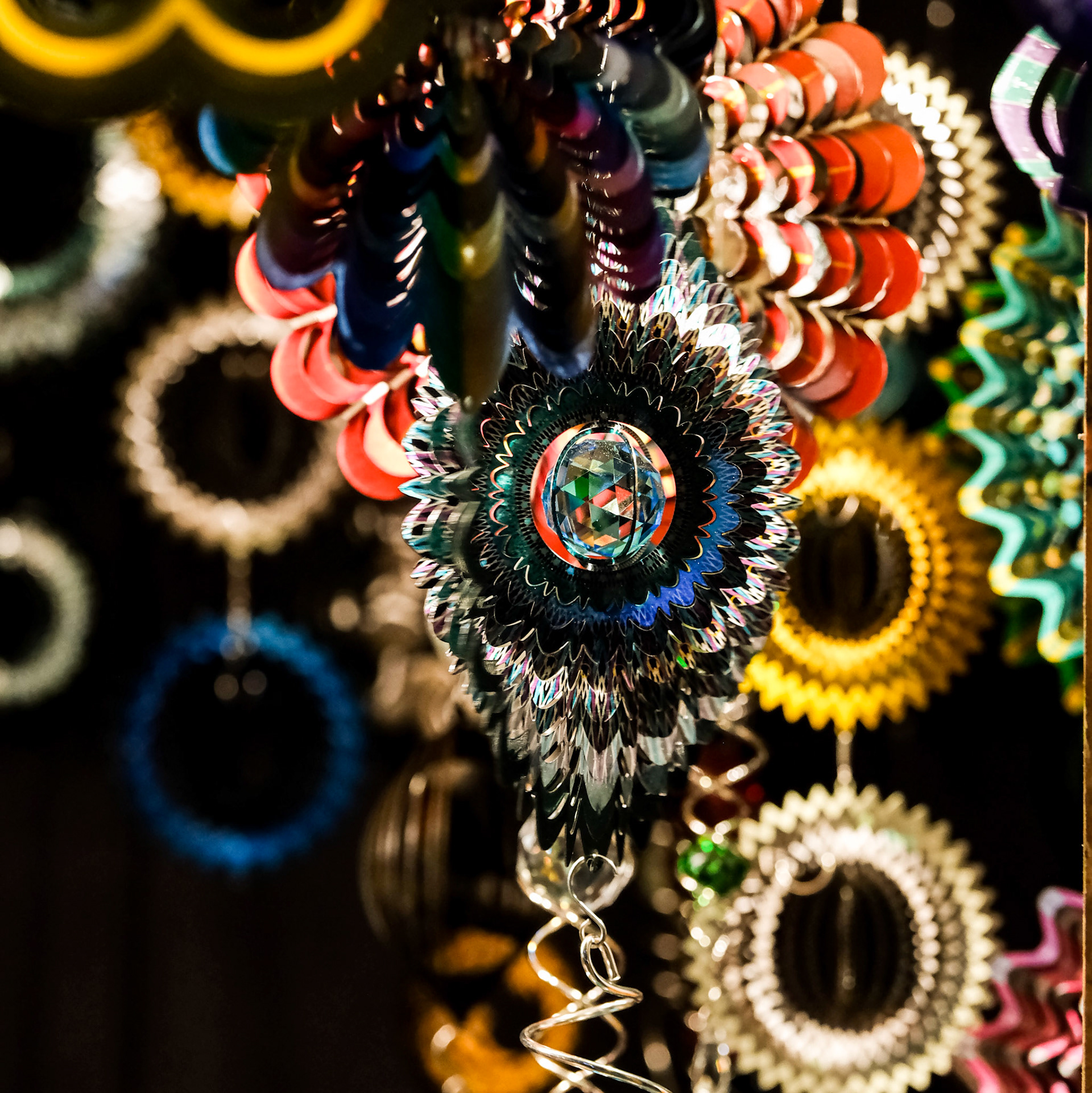 Spinning decorations