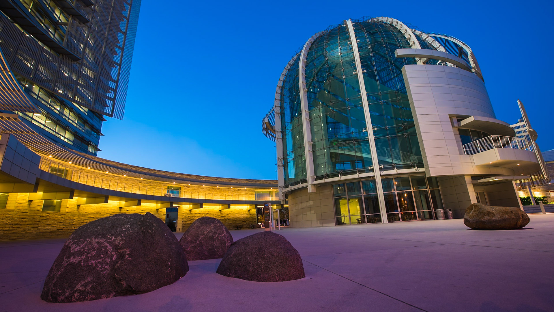 Photo by Sara Clausnitzer (www.saraclausnitzer.com)