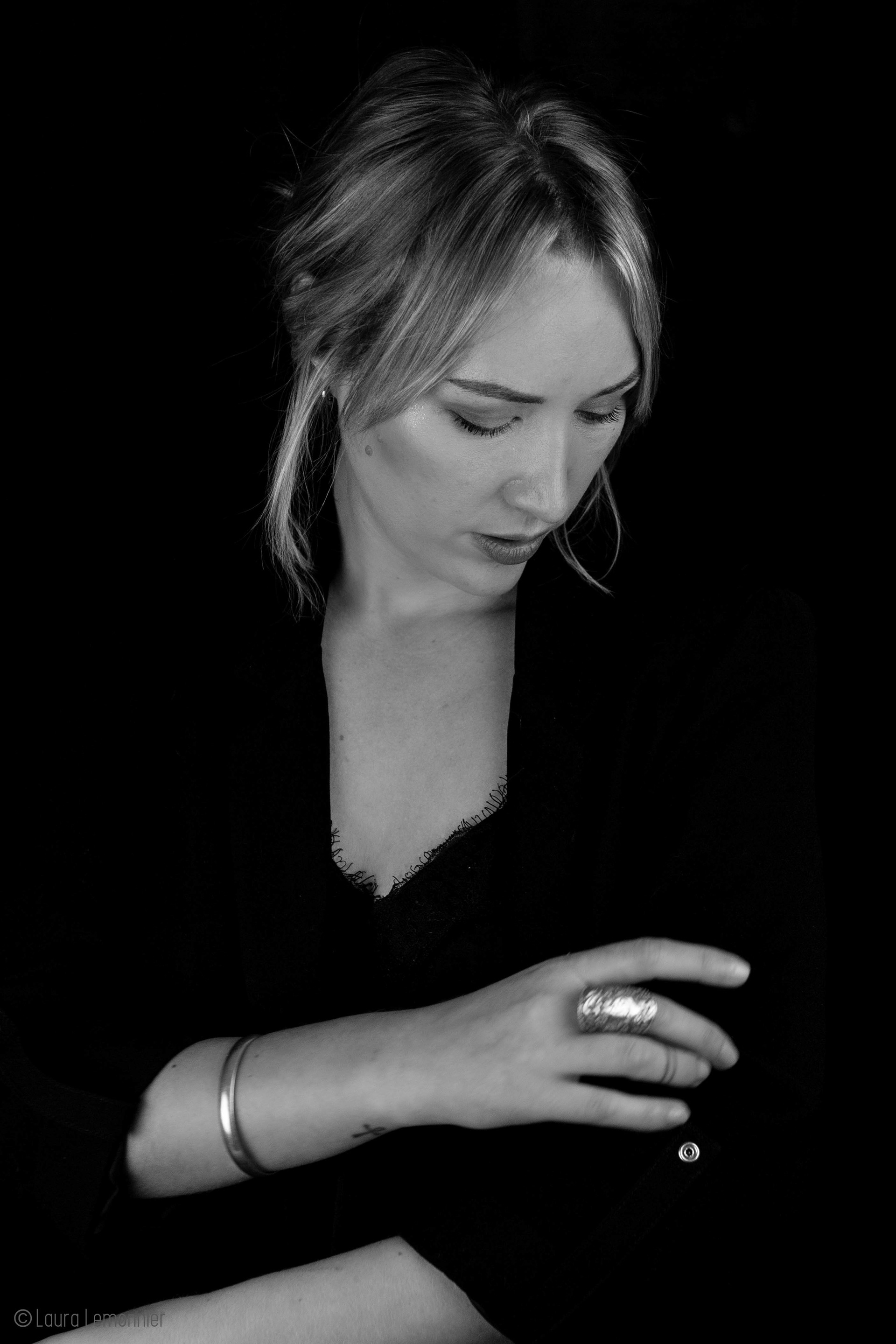 Portrait corporate studio N&B