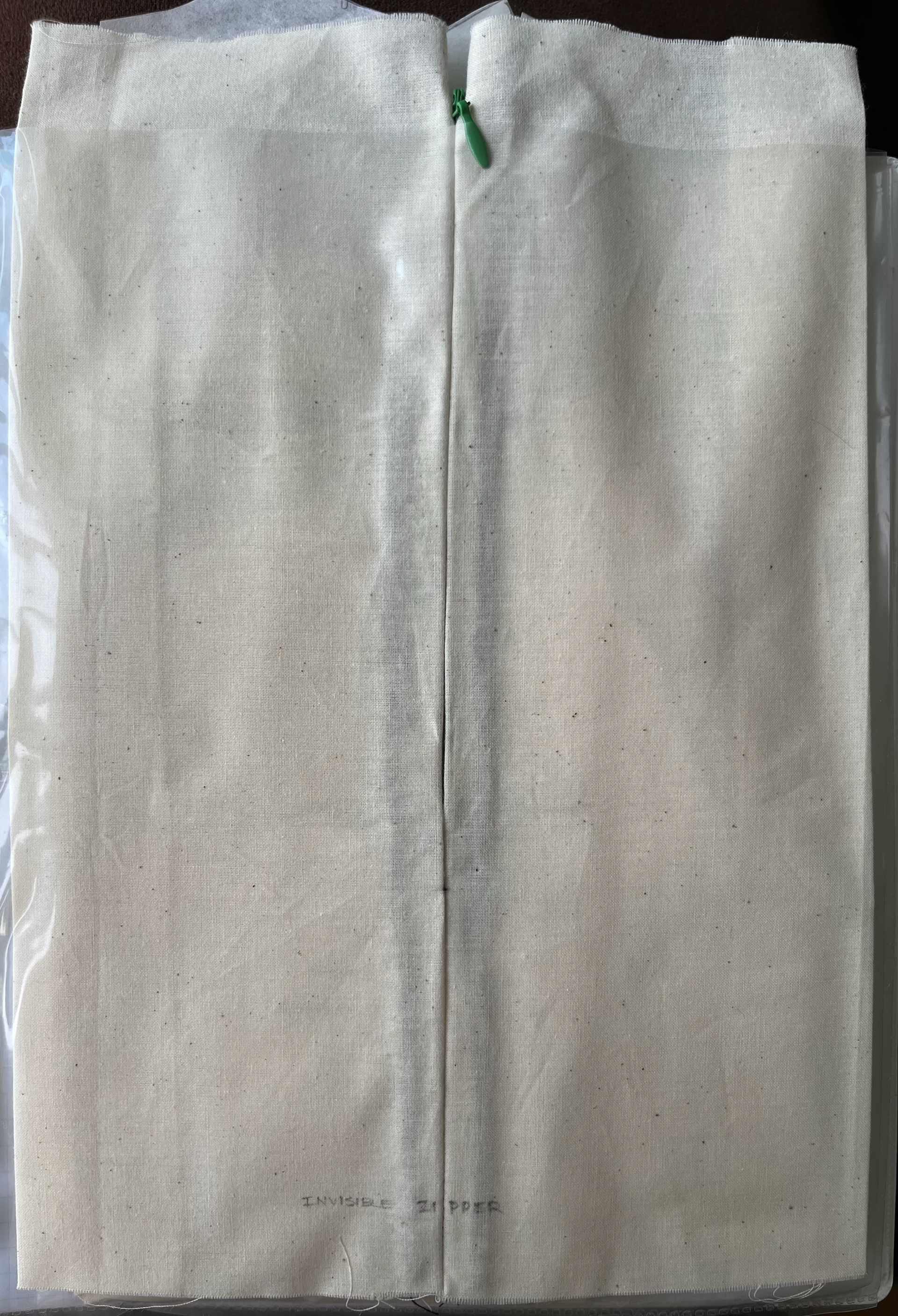 Zippers: Invisible (Front)