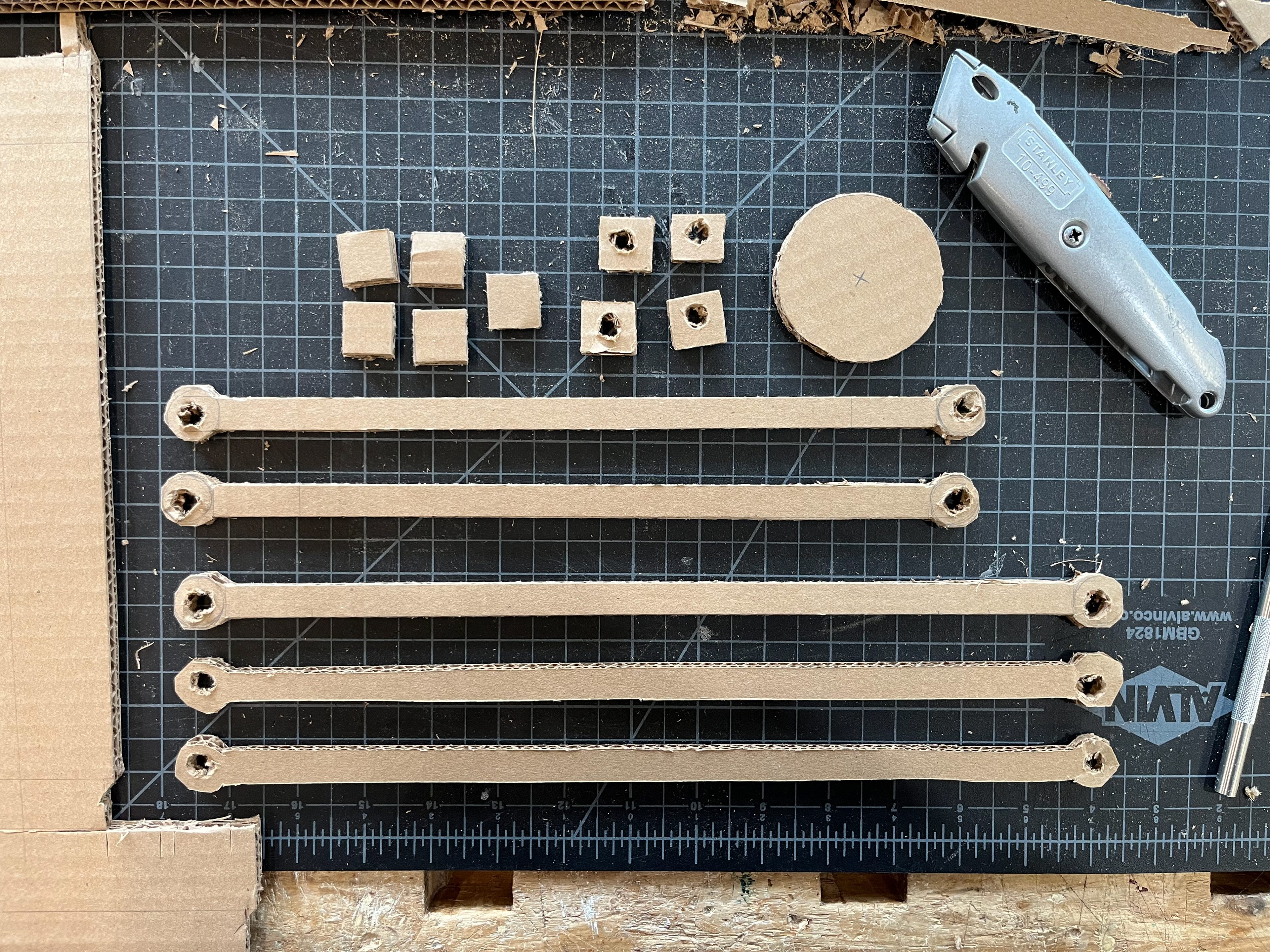 Body and joint cutout