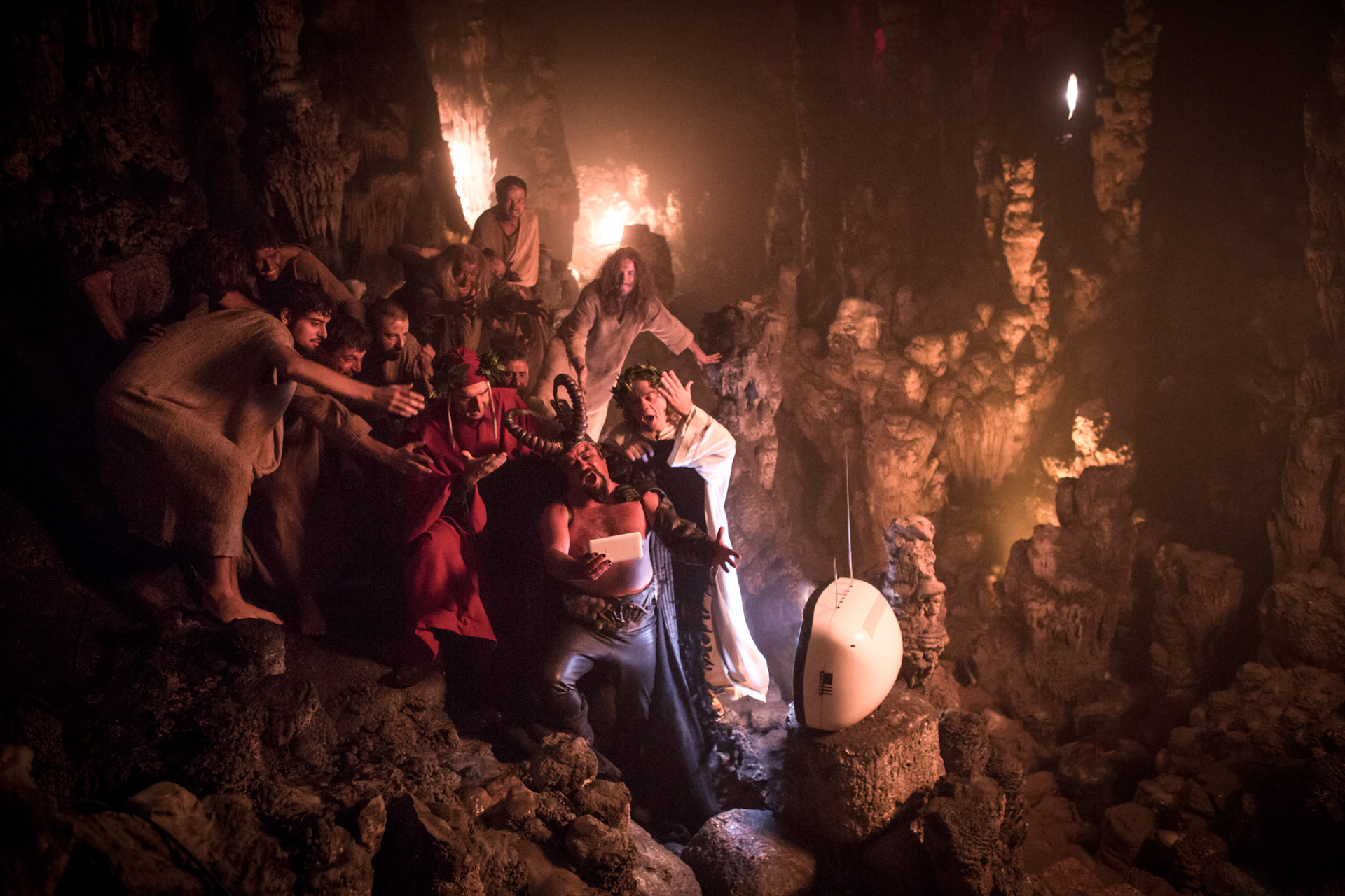 Back to the future series for TIM - Dante. Agency: Santo. Featuring: Bianca Balti, Neri Marcore', Marco Marzocca